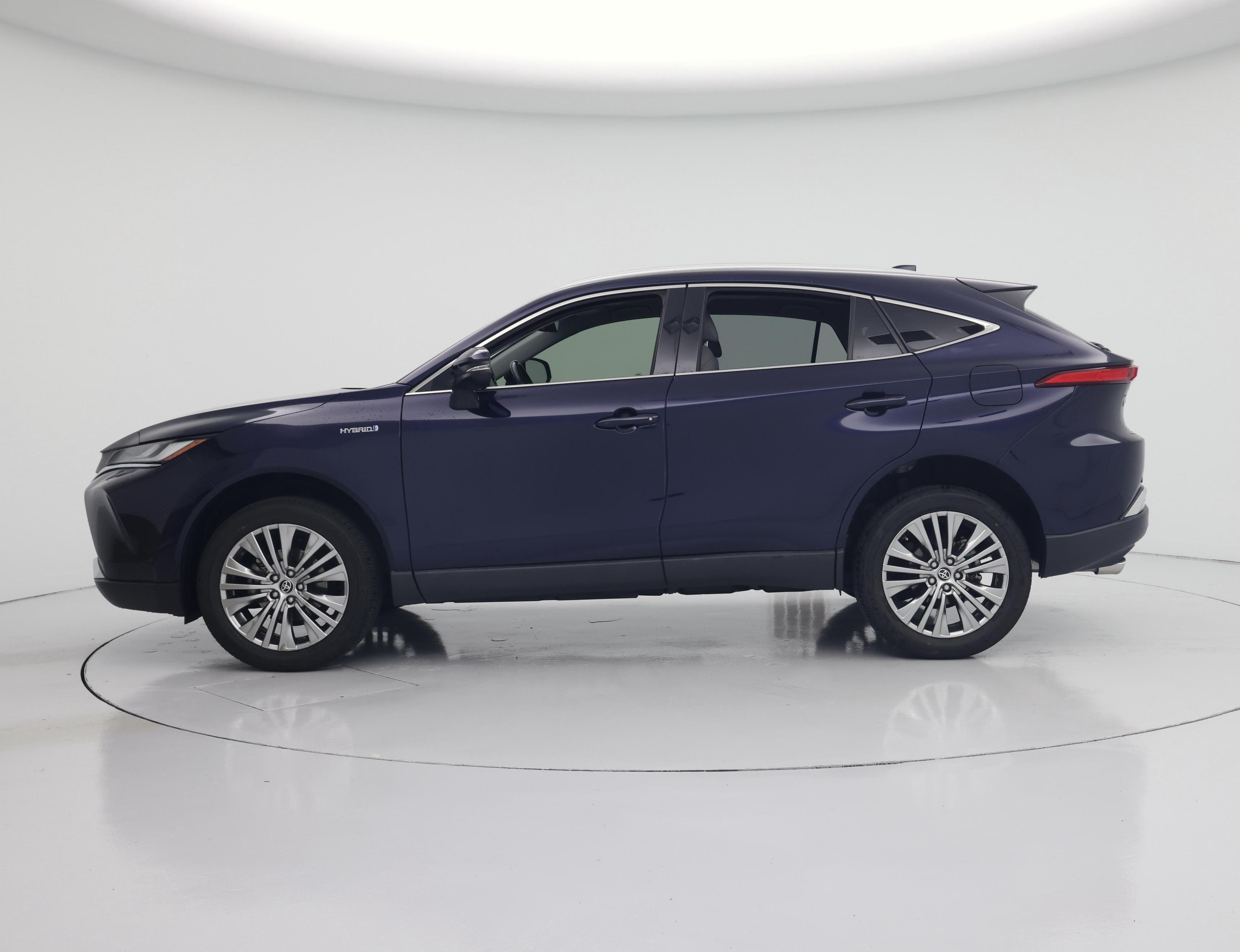 Thumbnail: 2021 Toyota Venza - 3