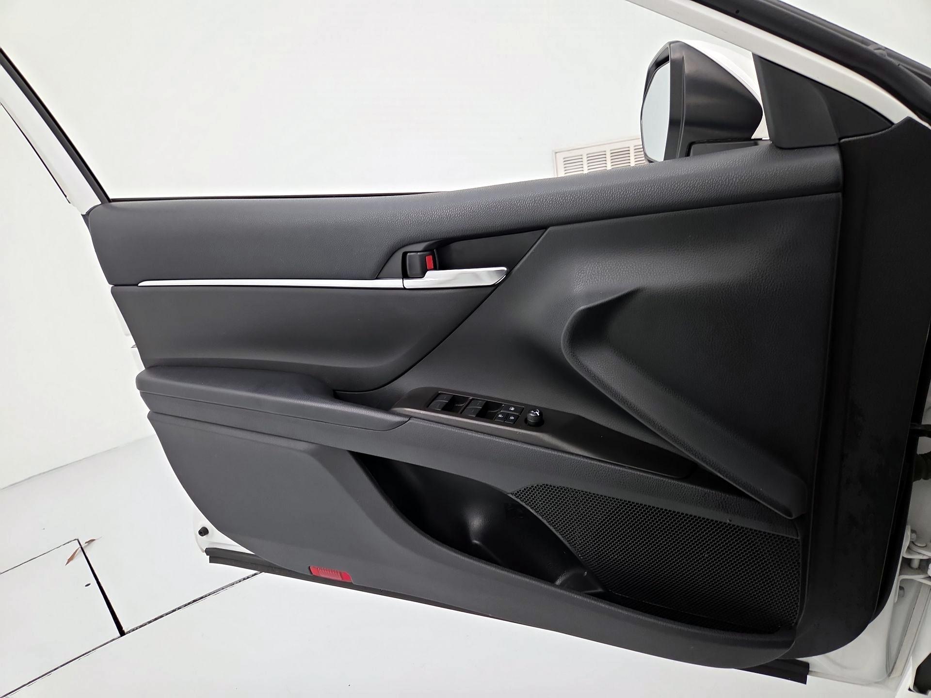 Thumbnail: 2021 Toyota Camry - 12