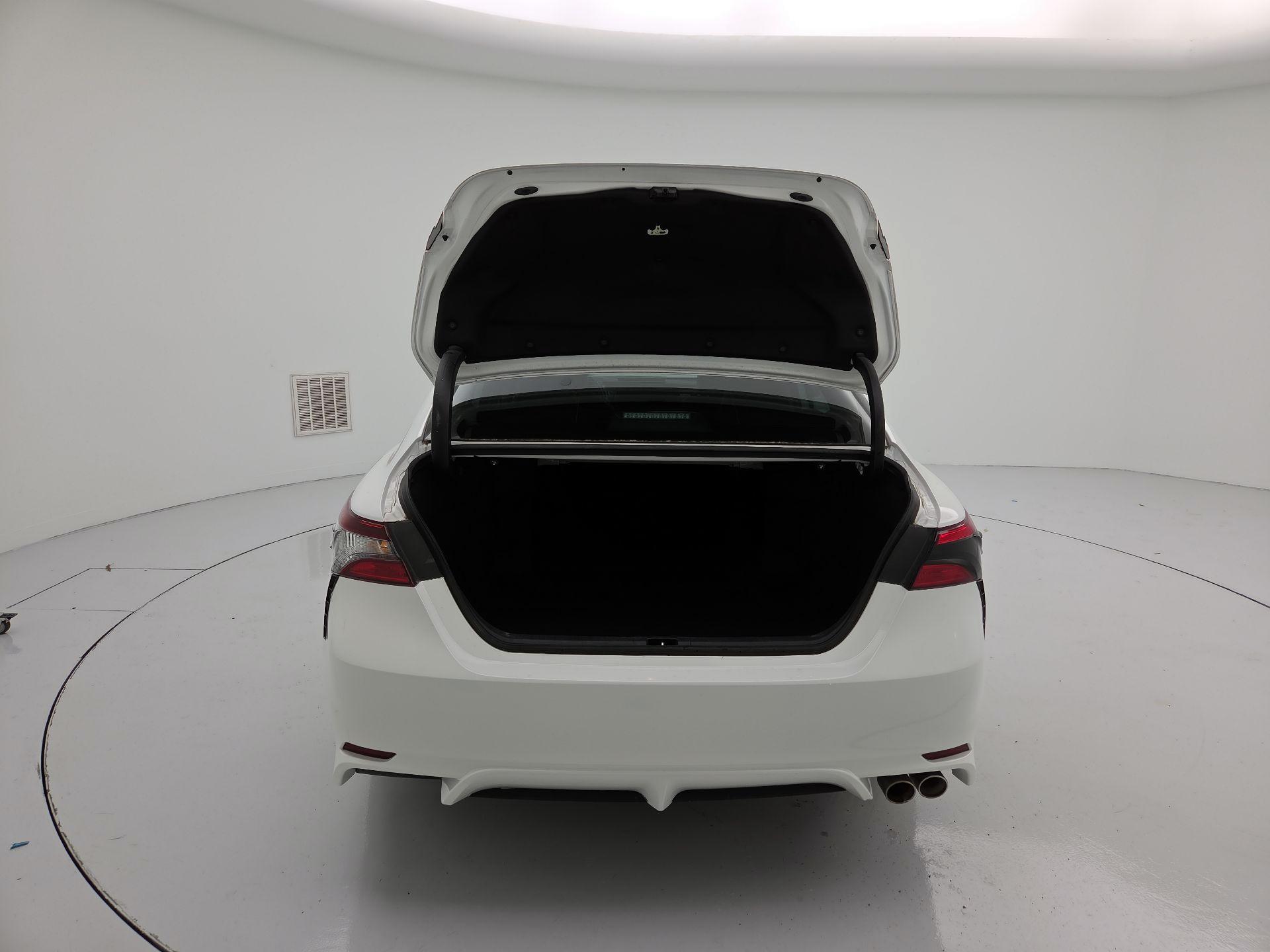 Thumbnail: 2021 Toyota Camry - 20