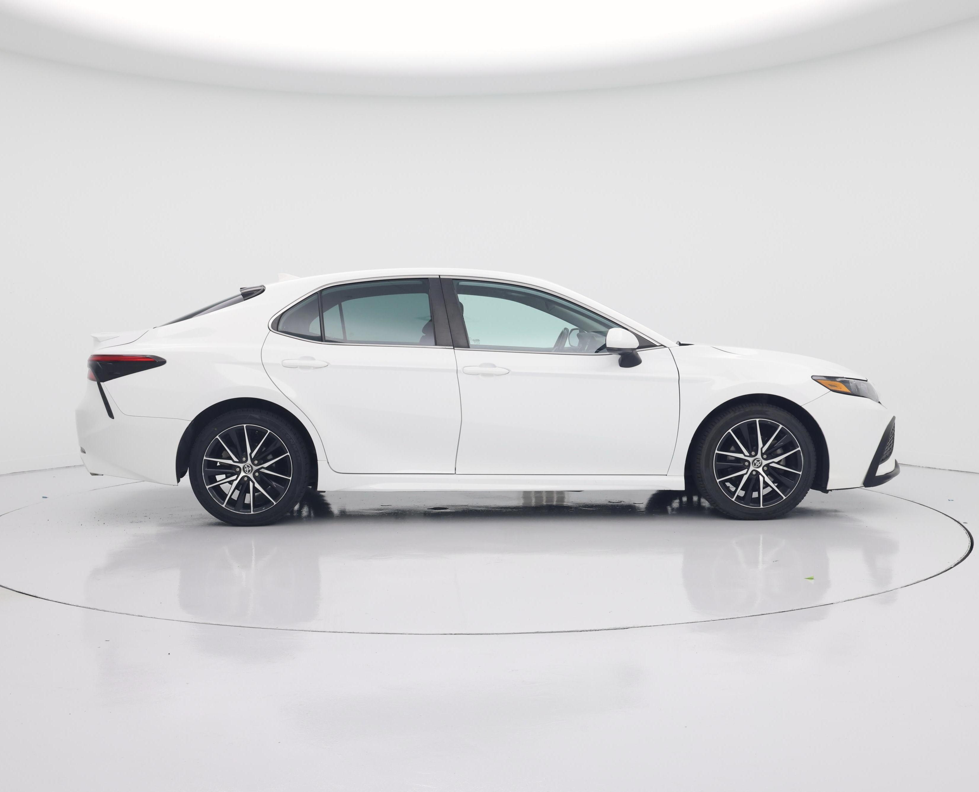 Thumbnail: 2021 Toyota Camry - 7