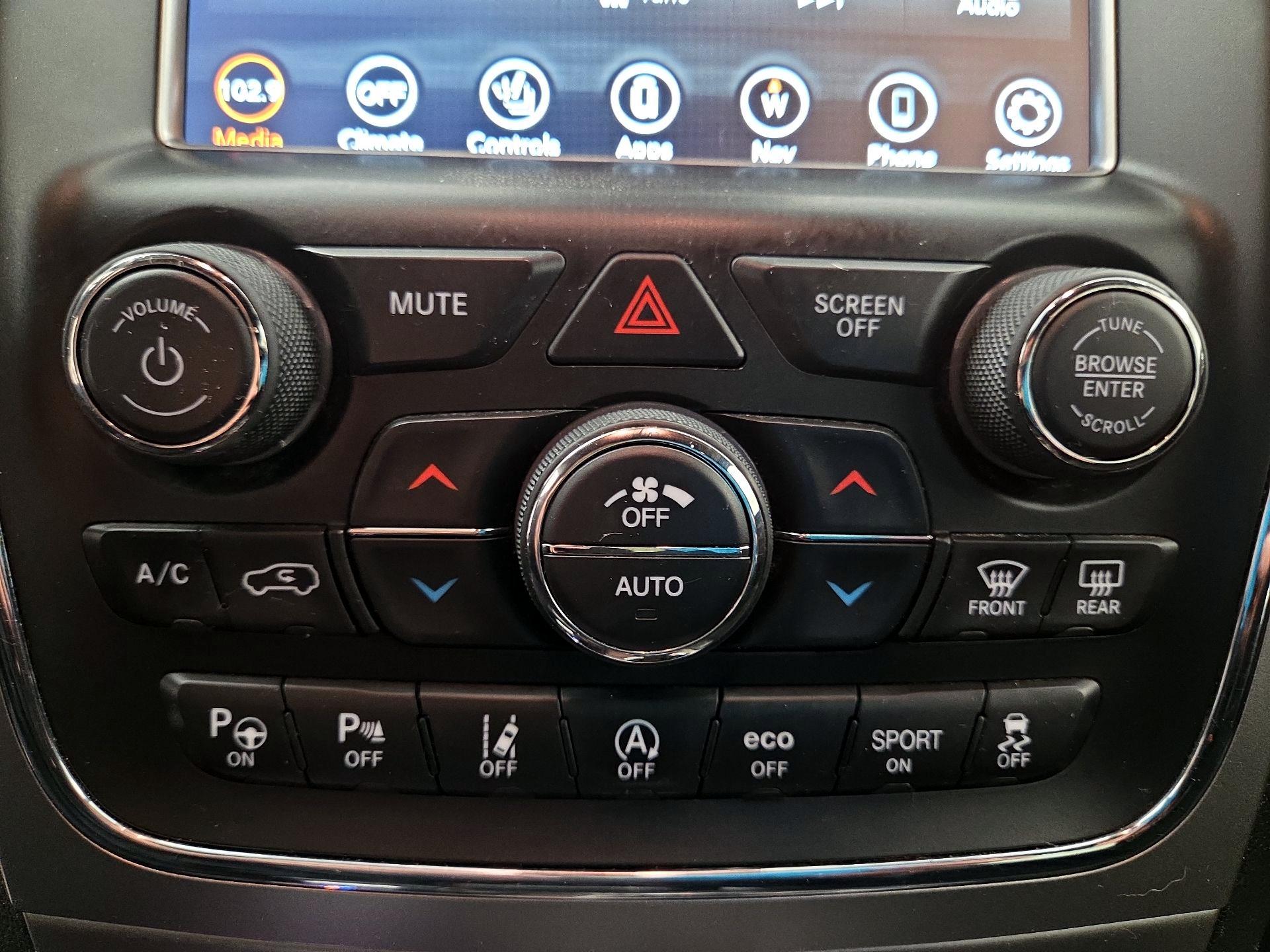 Thumbnail: 2018 Jeep Grand Cherokee - 17