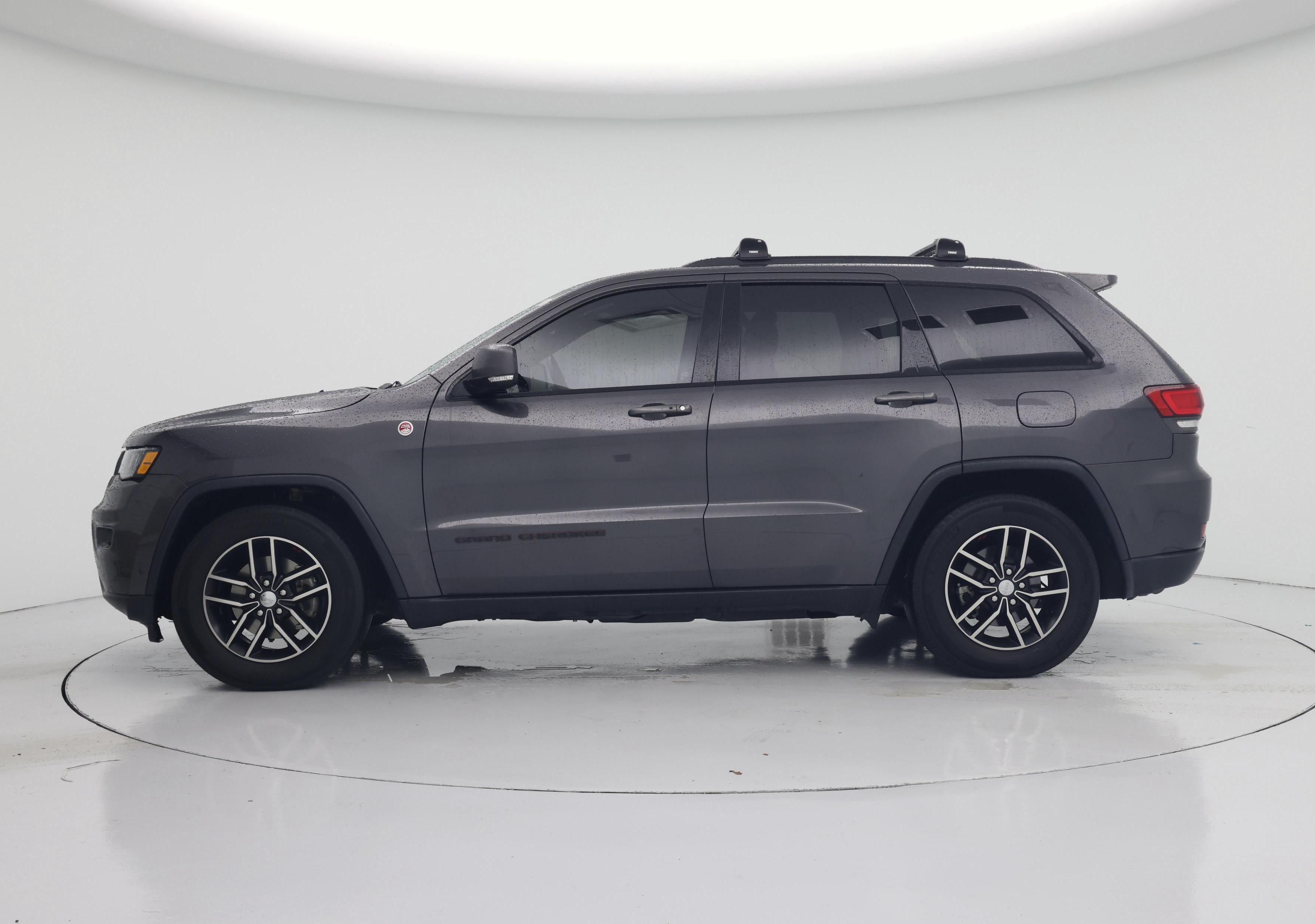 Thumbnail: 2018 Jeep Grand Cherokee - 3