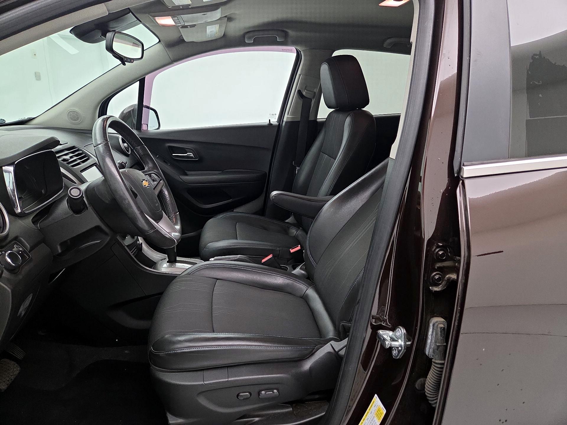Thumbnail: 2016 Chevrolet Trax - 11
