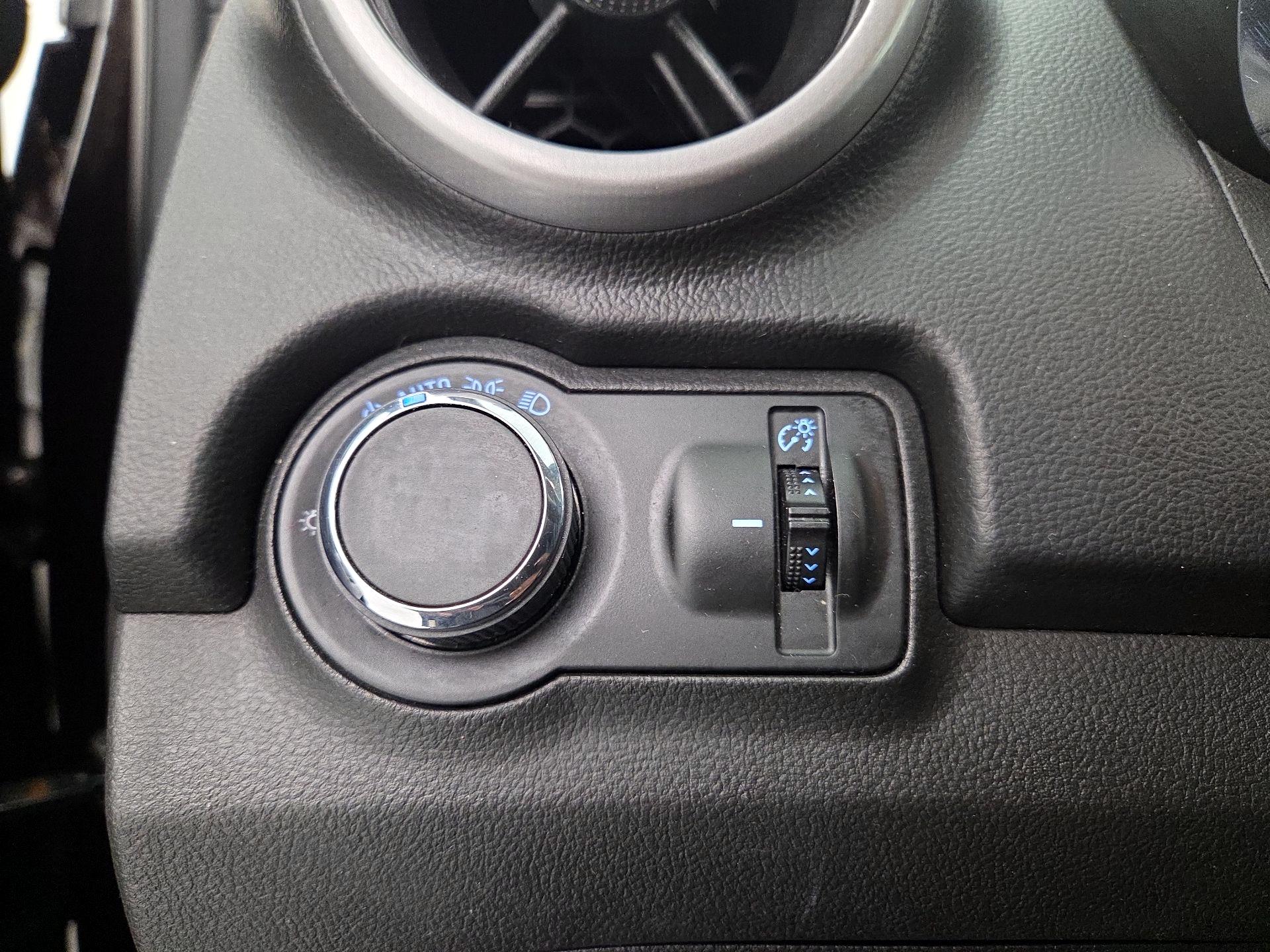 Thumbnail: 2016 Chevrolet Trax - 13