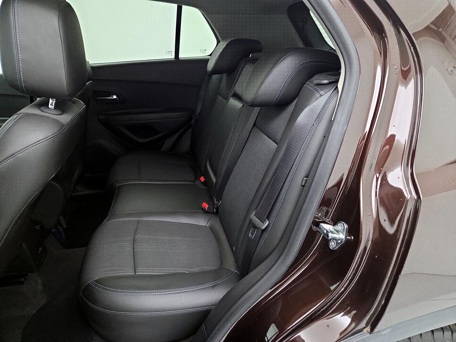 Thumbnail: 2016 Chevrolet Trax - 18