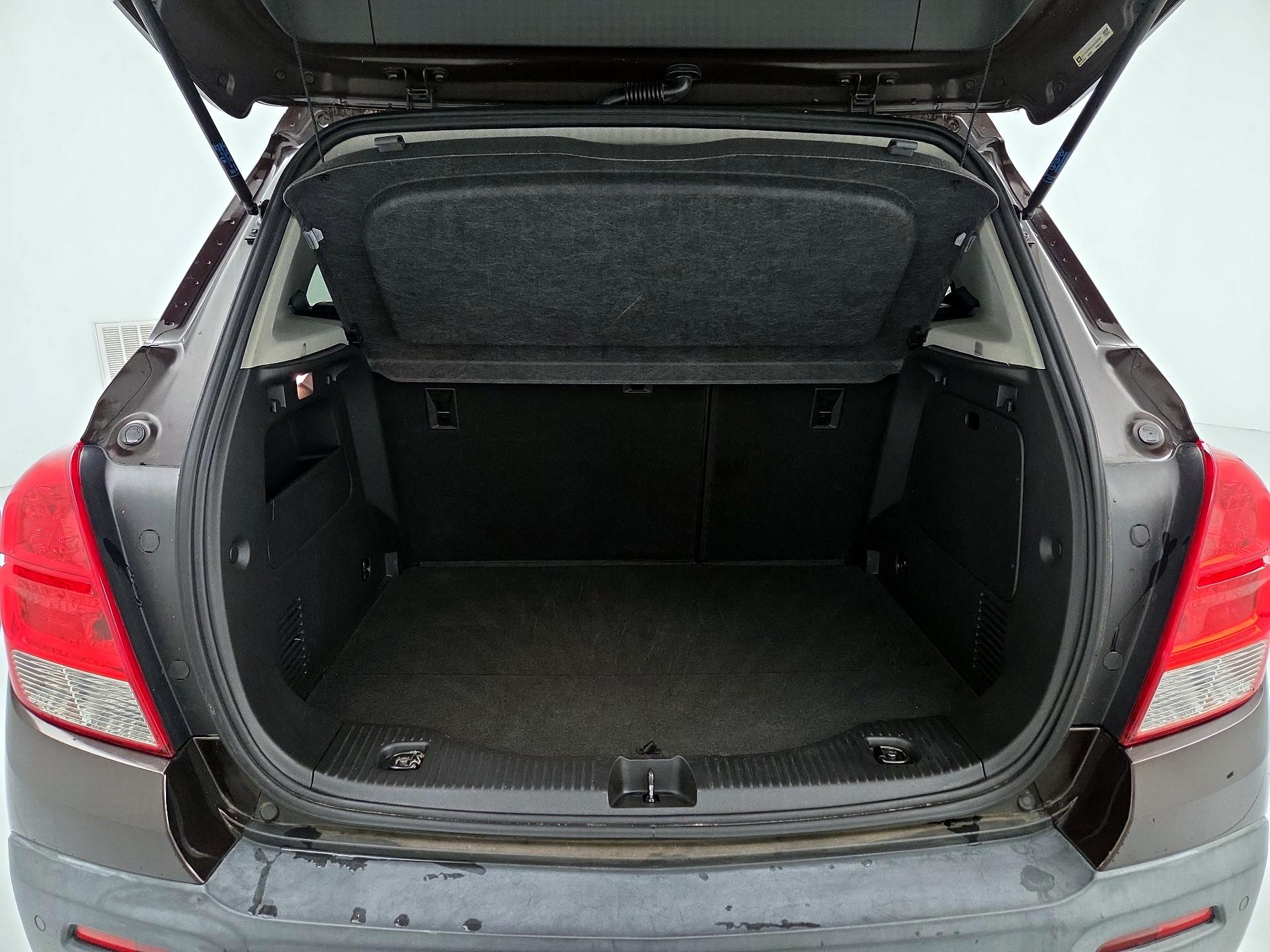 Thumbnail: 2016 Chevrolet Trax - 19