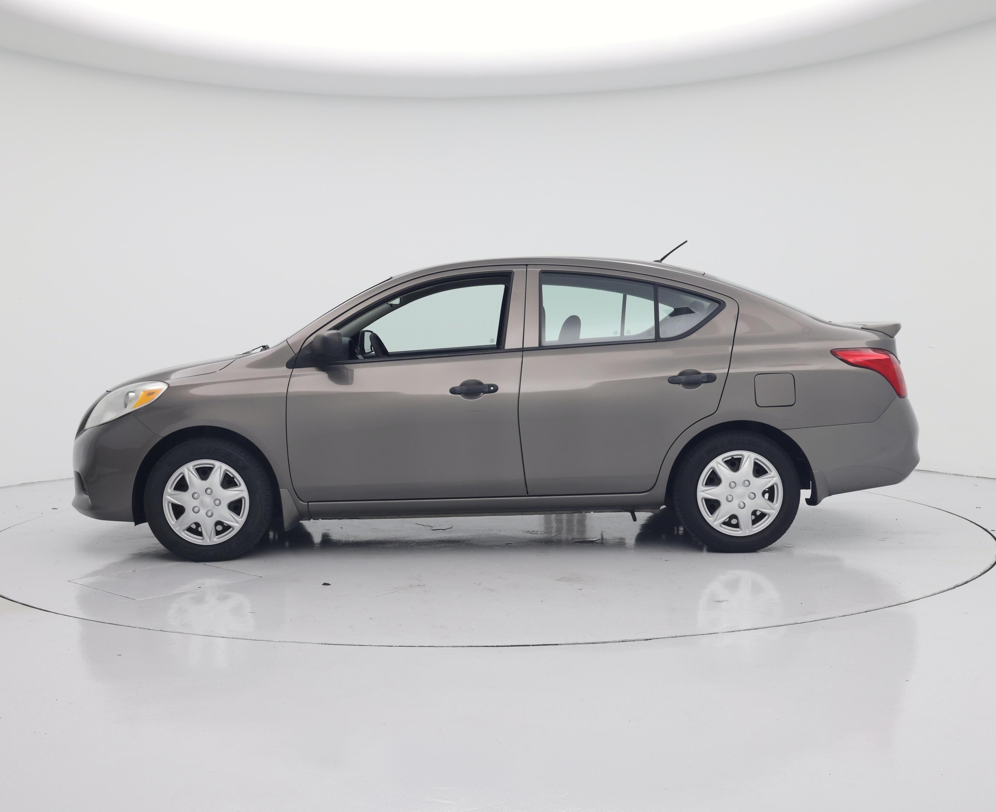 Thumbnail: 2014 Nissan Versa - 3