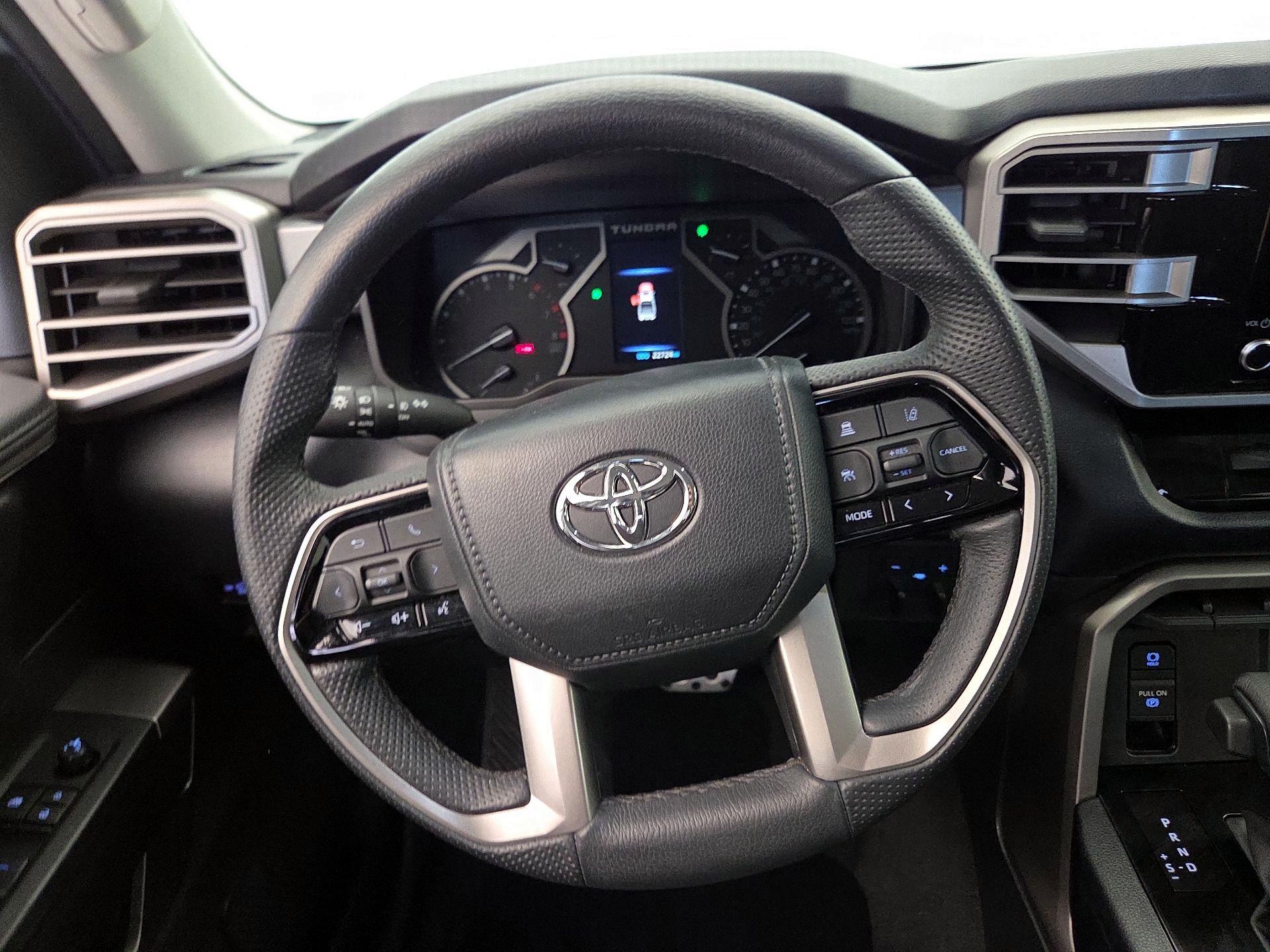 Thumbnail: 2024 Toyota Tundra - 10