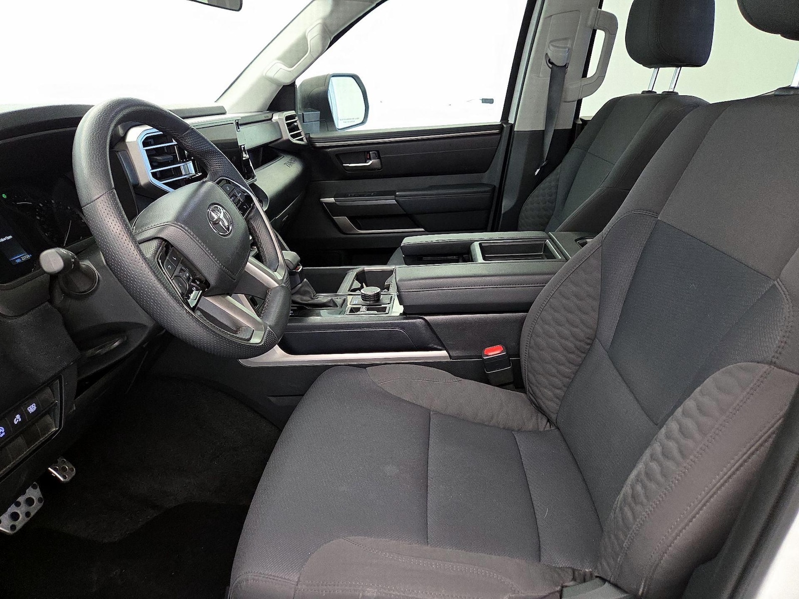 2024 Toyota Tundra SR5 - Photo 12