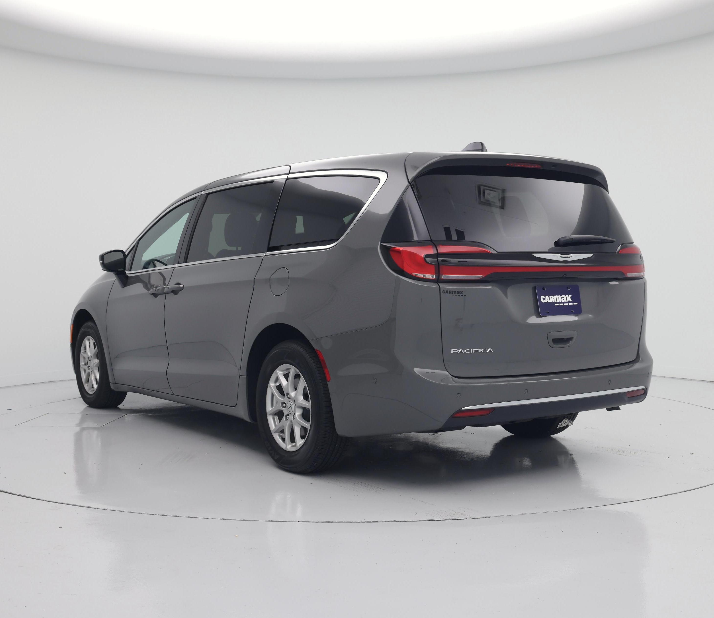 Thumbnail: 2025 Chrysler Pacifica - 2