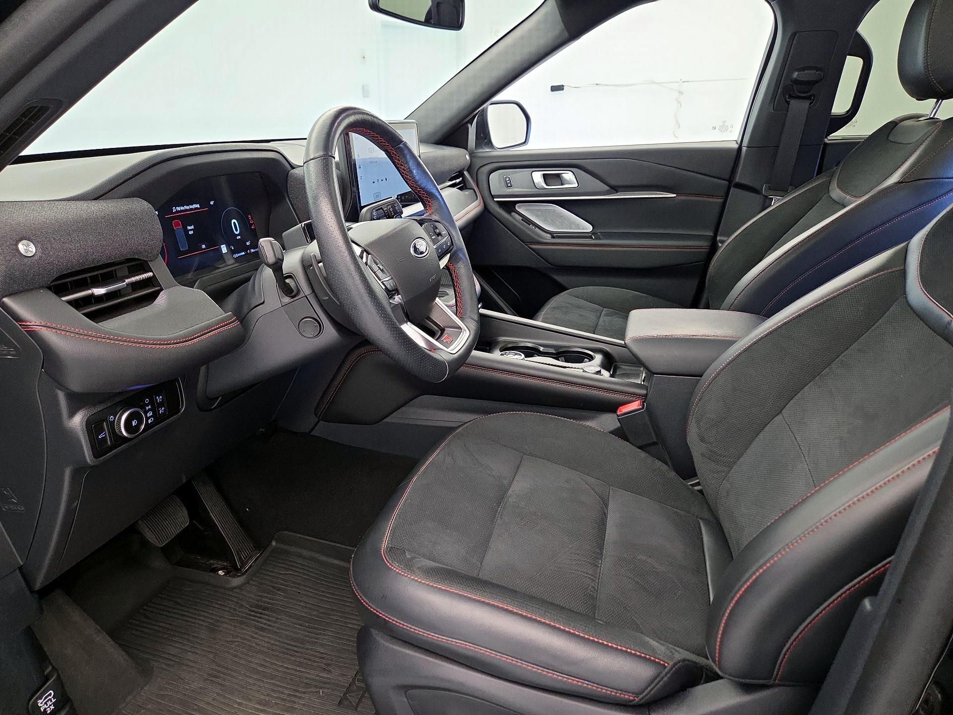 Thumbnail: 2025 Ford Explorer - 11