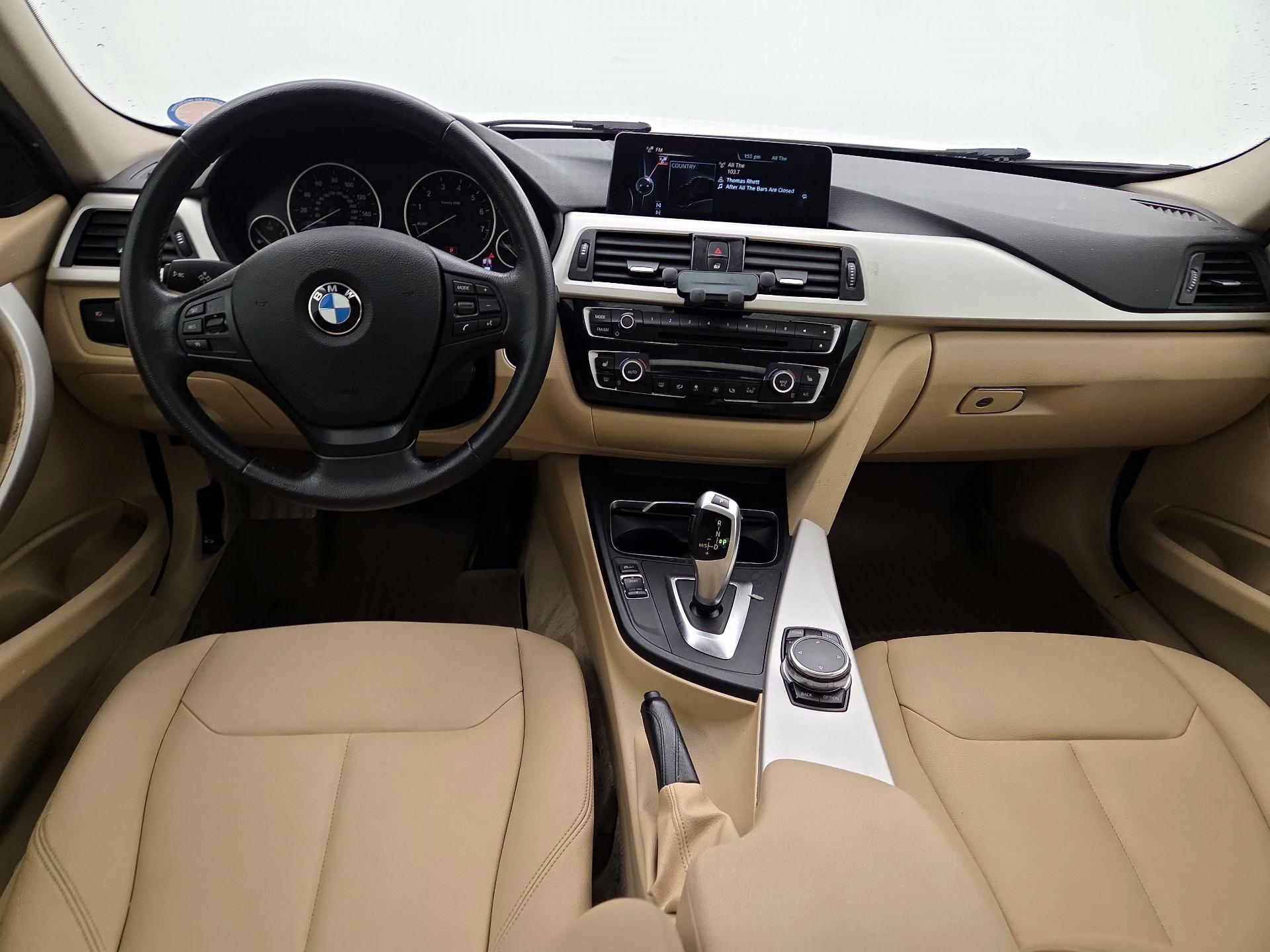 Thumbnail: 2016 BMW 3 Series - 9