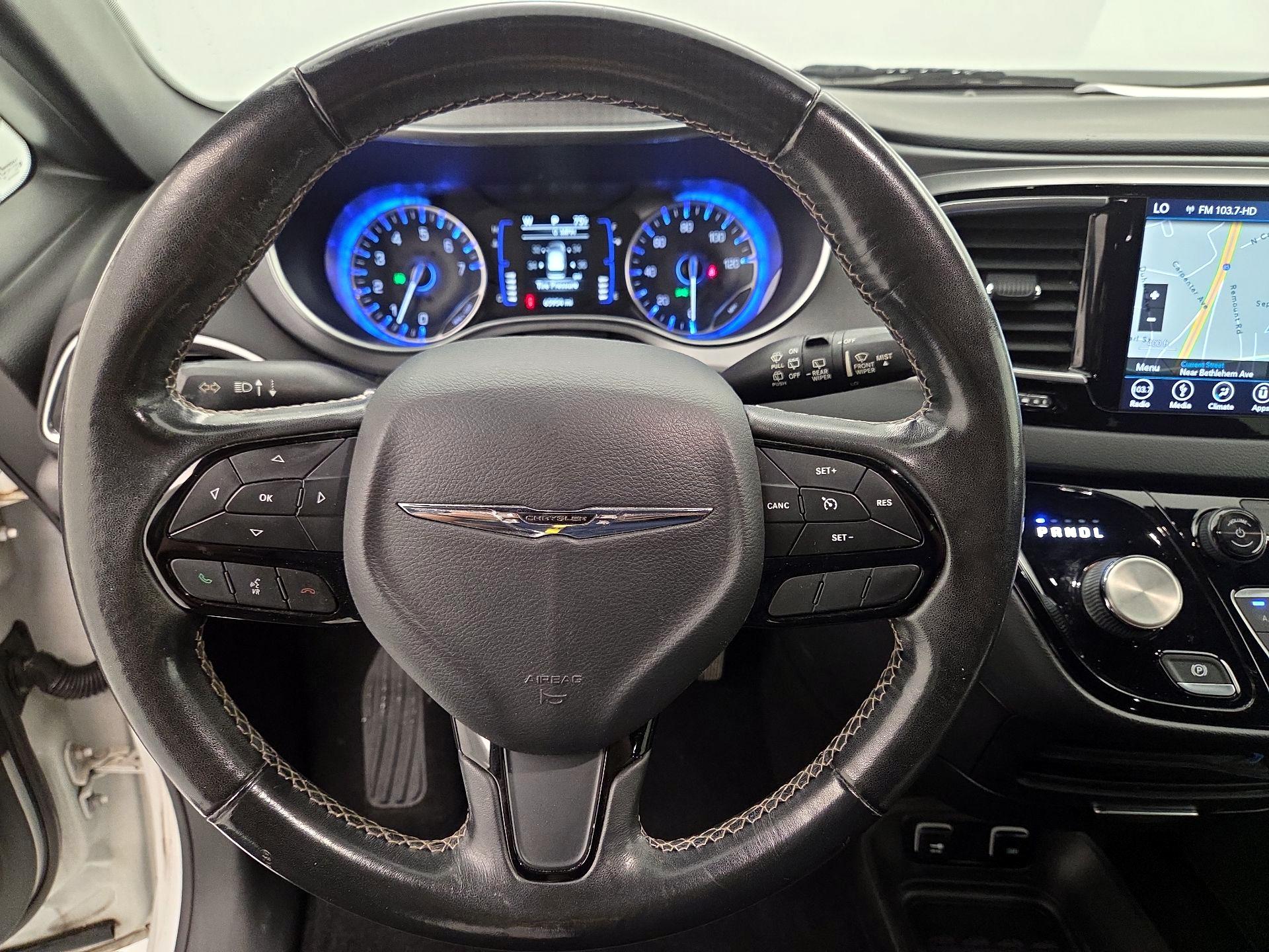 Thumbnail: 2019 Chrysler Pacifica - 10