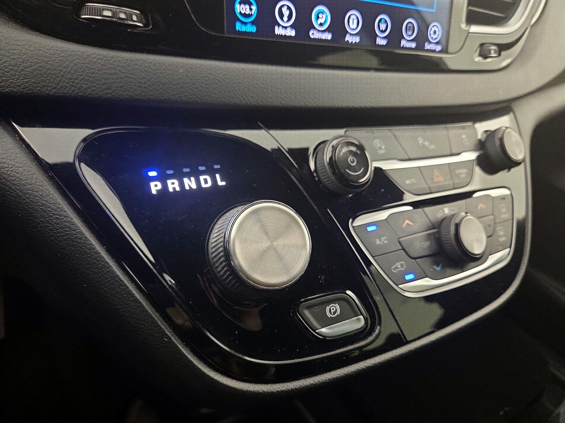 Thumbnail: 2019 Chrysler Pacifica - 18