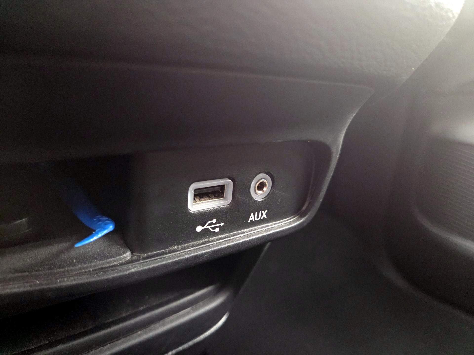 Thumbnail: 2019 Chrysler Pacifica - 19