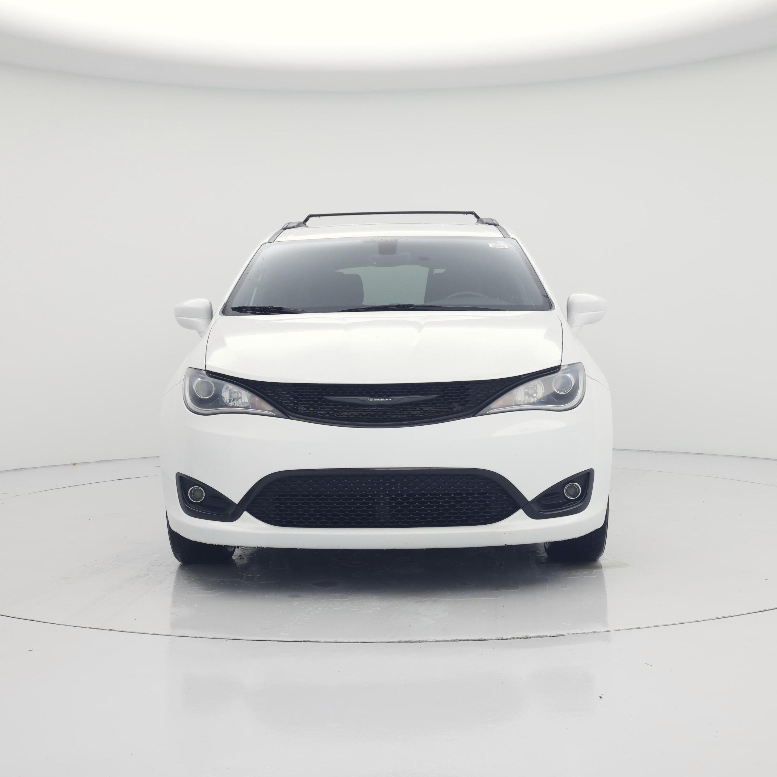 Thumbnail: 2019 Chrysler Pacifica - 5