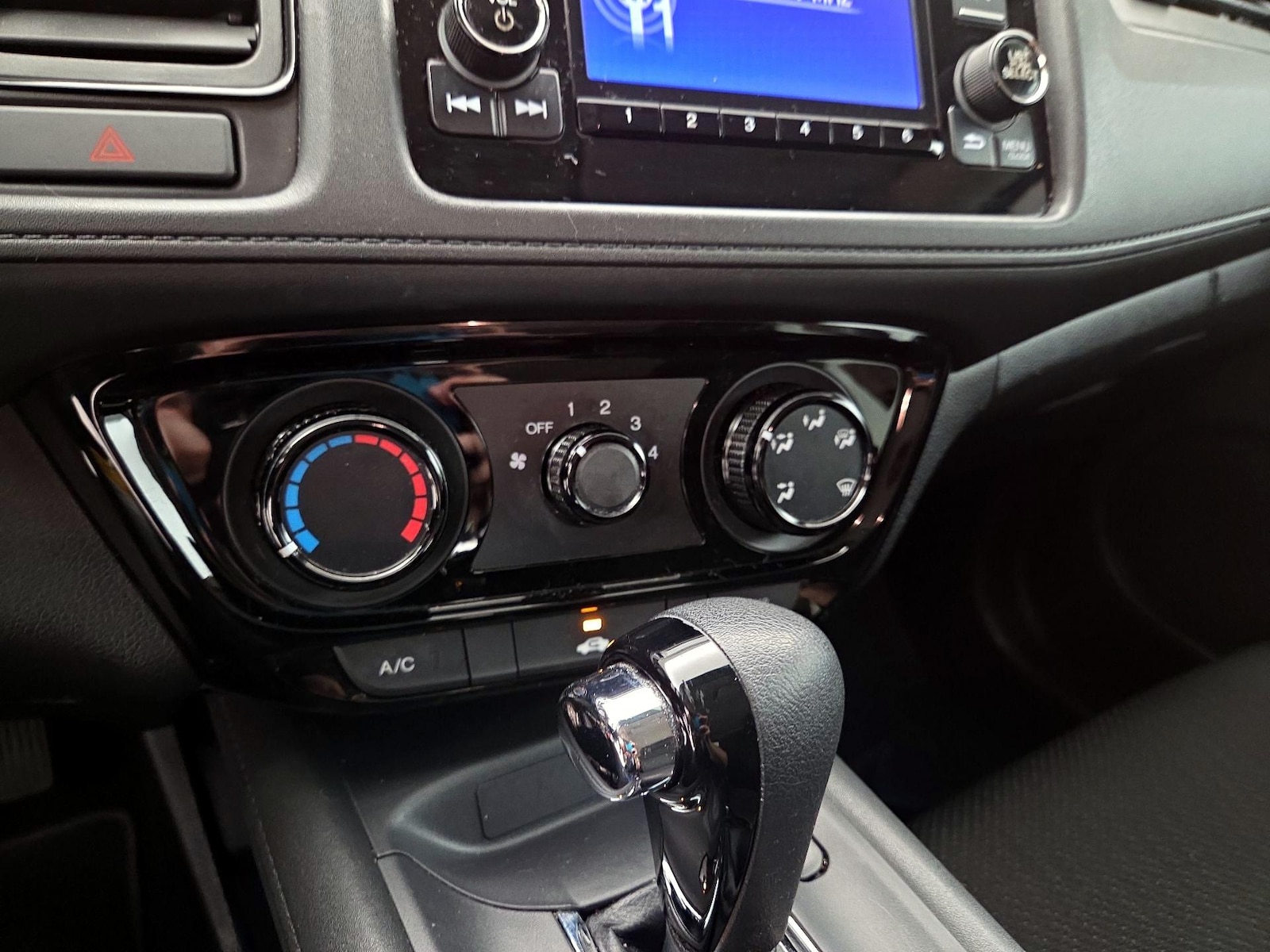 2018 Honda HR-V LX - Photo 17