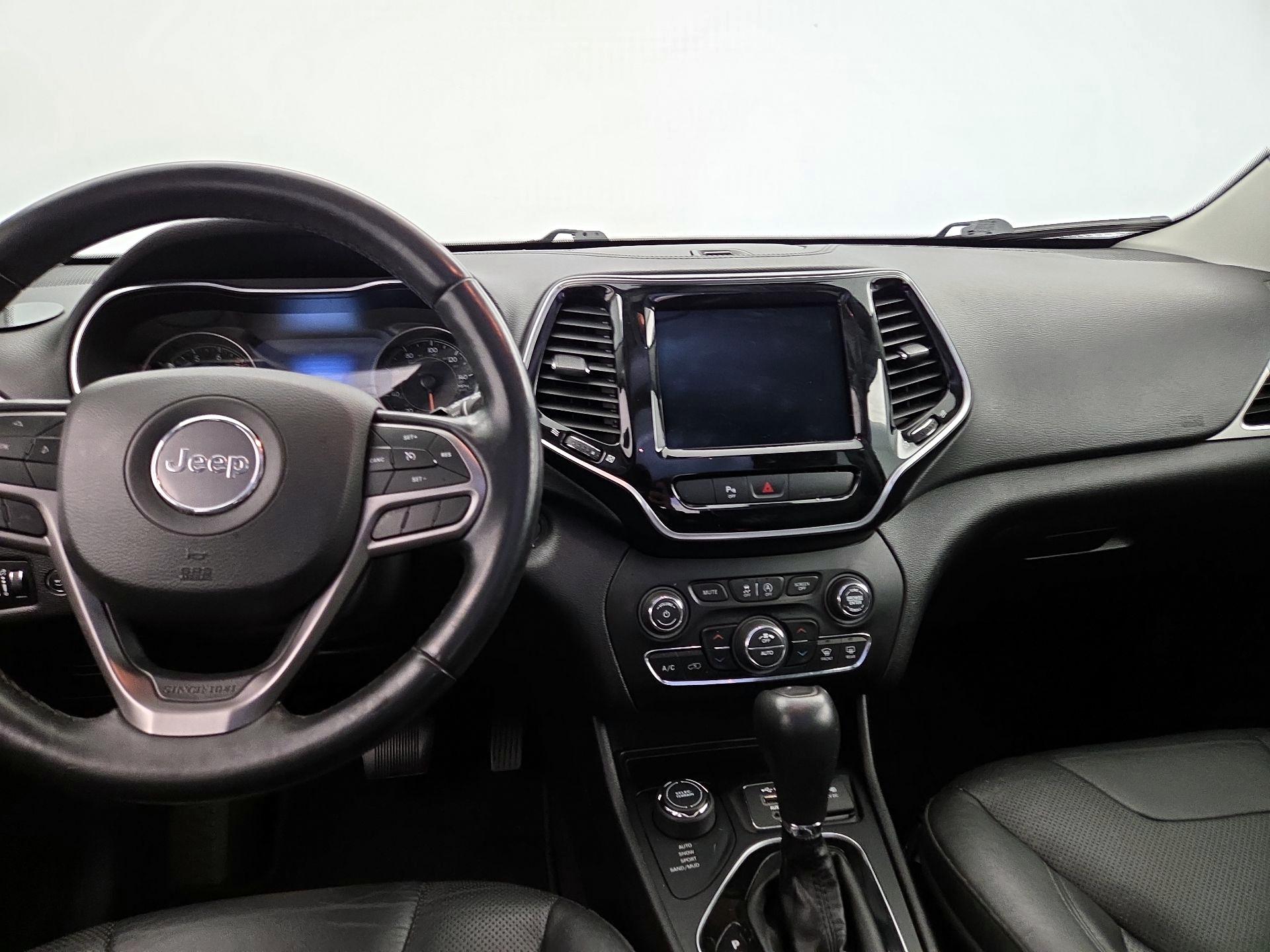Thumbnail: 2019 Jeep Cherokee - 9