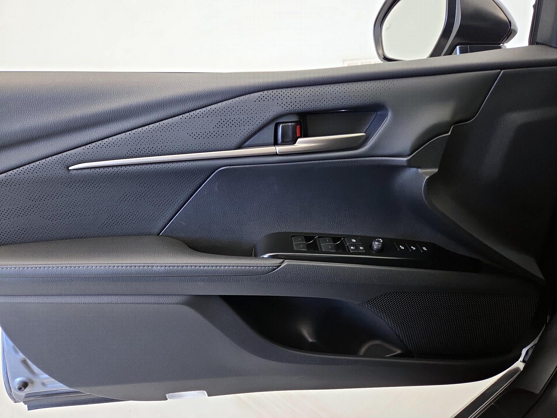 Thumbnail: 2026 Toyota Camry - 12