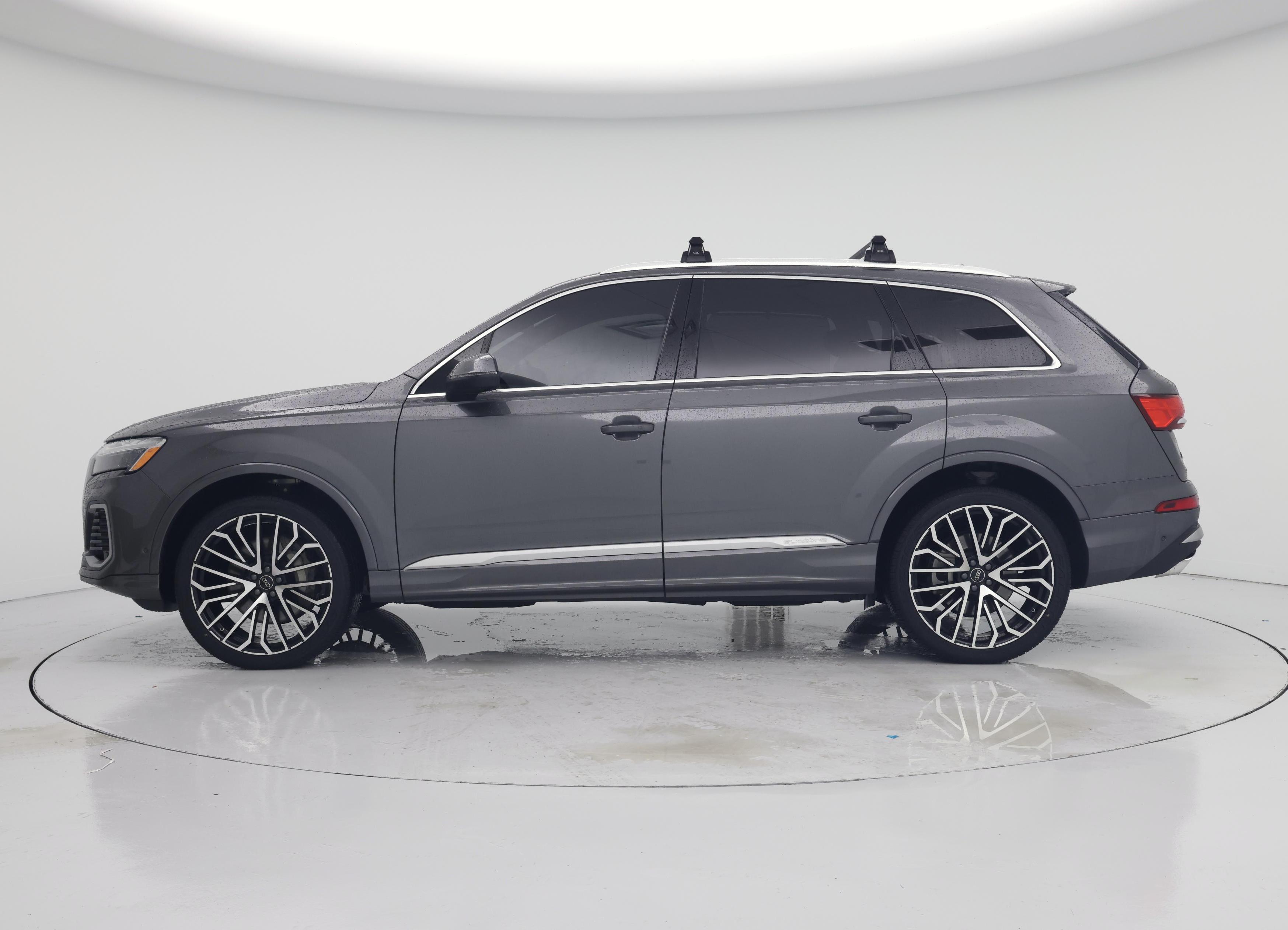 Thumbnail: 2025 Audi Q7 - 3