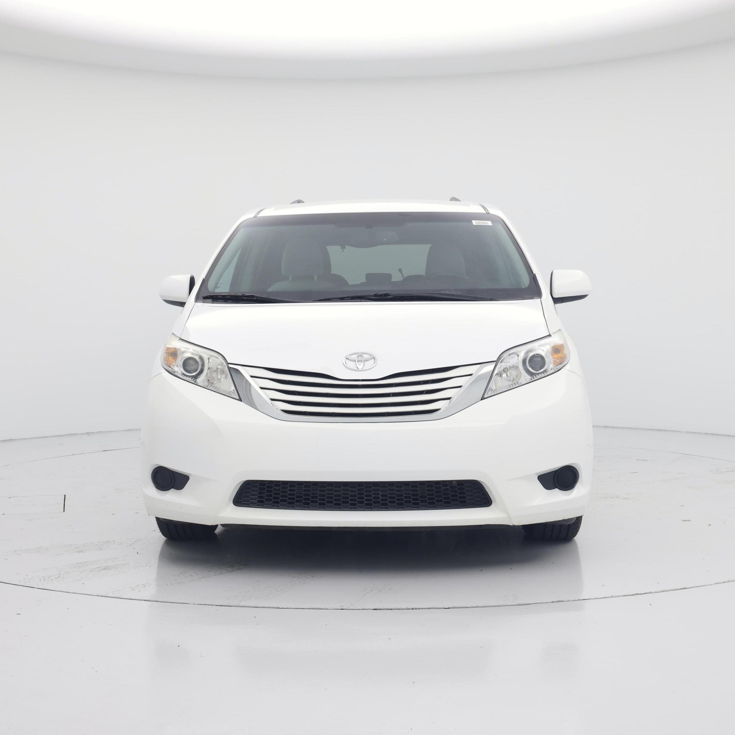 Thumbnail: 2017 Toyota Sienna - 5