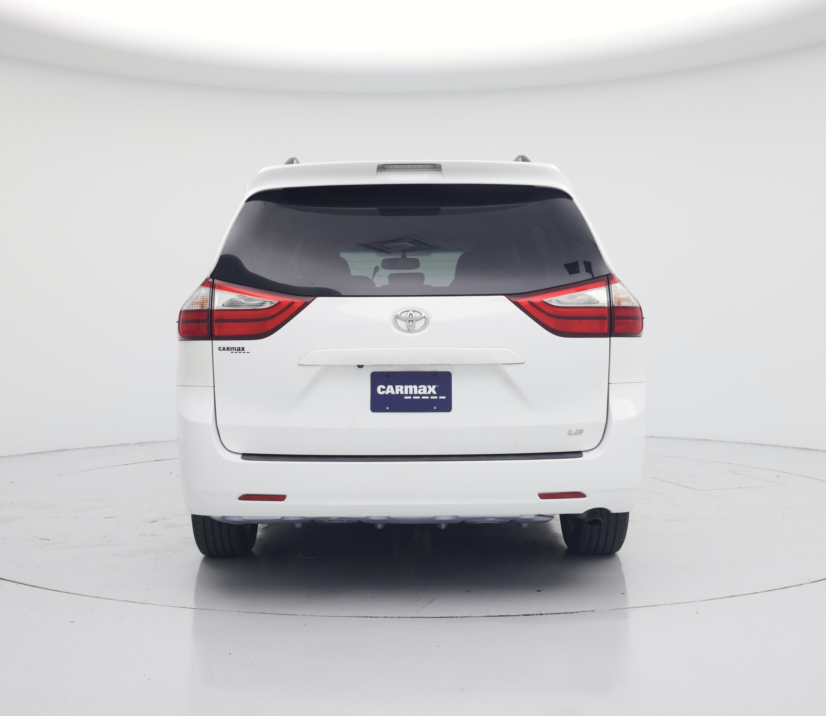 Thumbnail: 2017 Toyota Sienna - 6