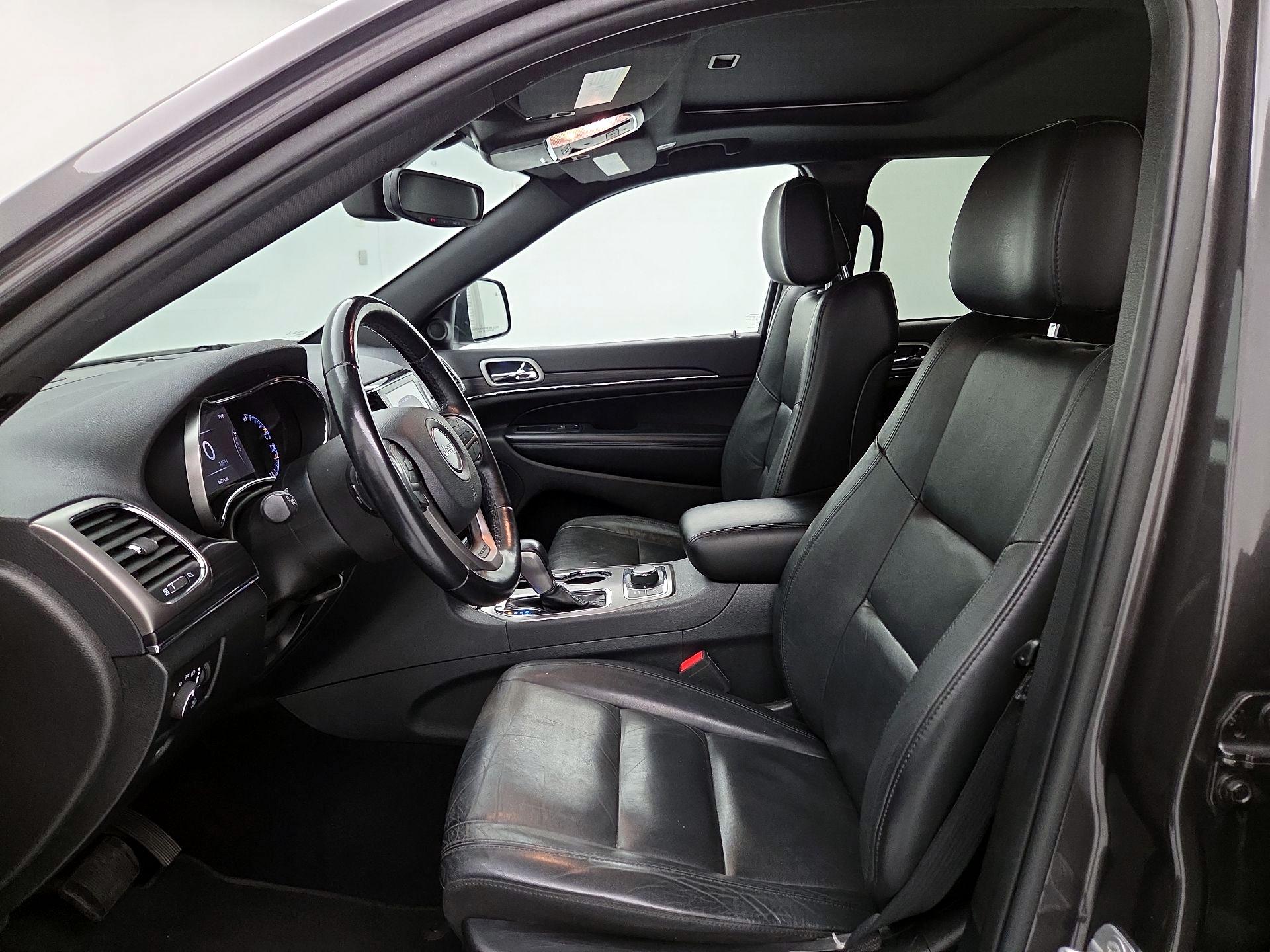 Thumbnail: 2020 Jeep Grand Cherokee - 11