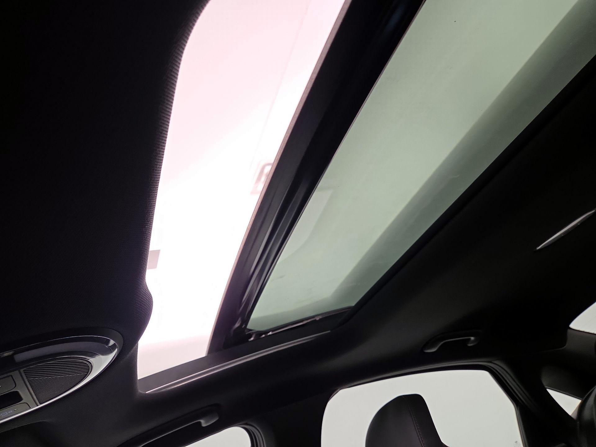 Thumbnail: 2023 Hyundai Ioniq 6 - 20