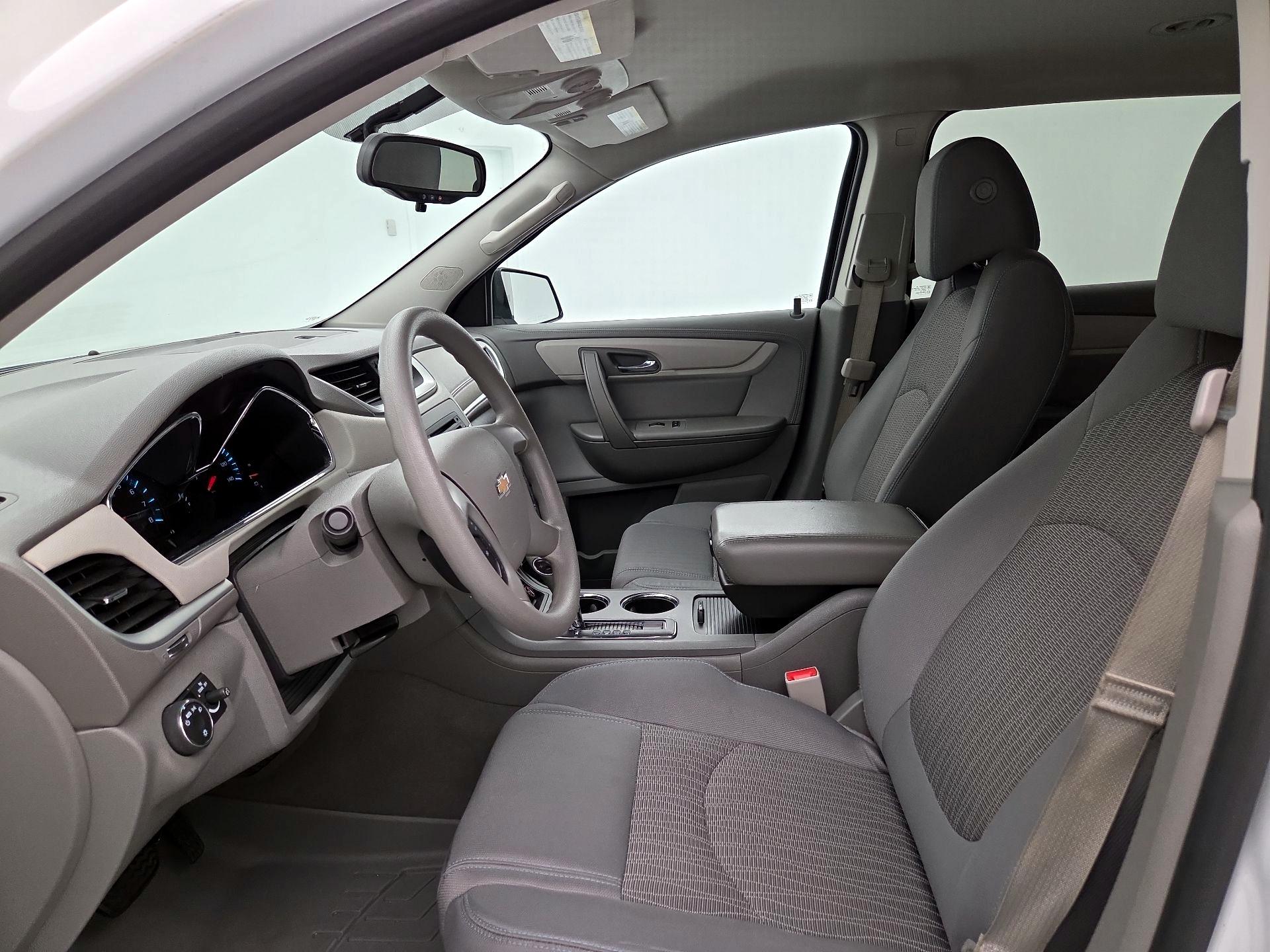 Thumbnail: 2017 Chevrolet Traverse - 11