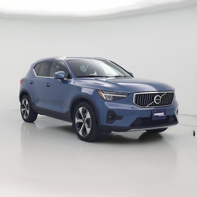 2023 Volvo XC40 B5 Plus Bright Theme