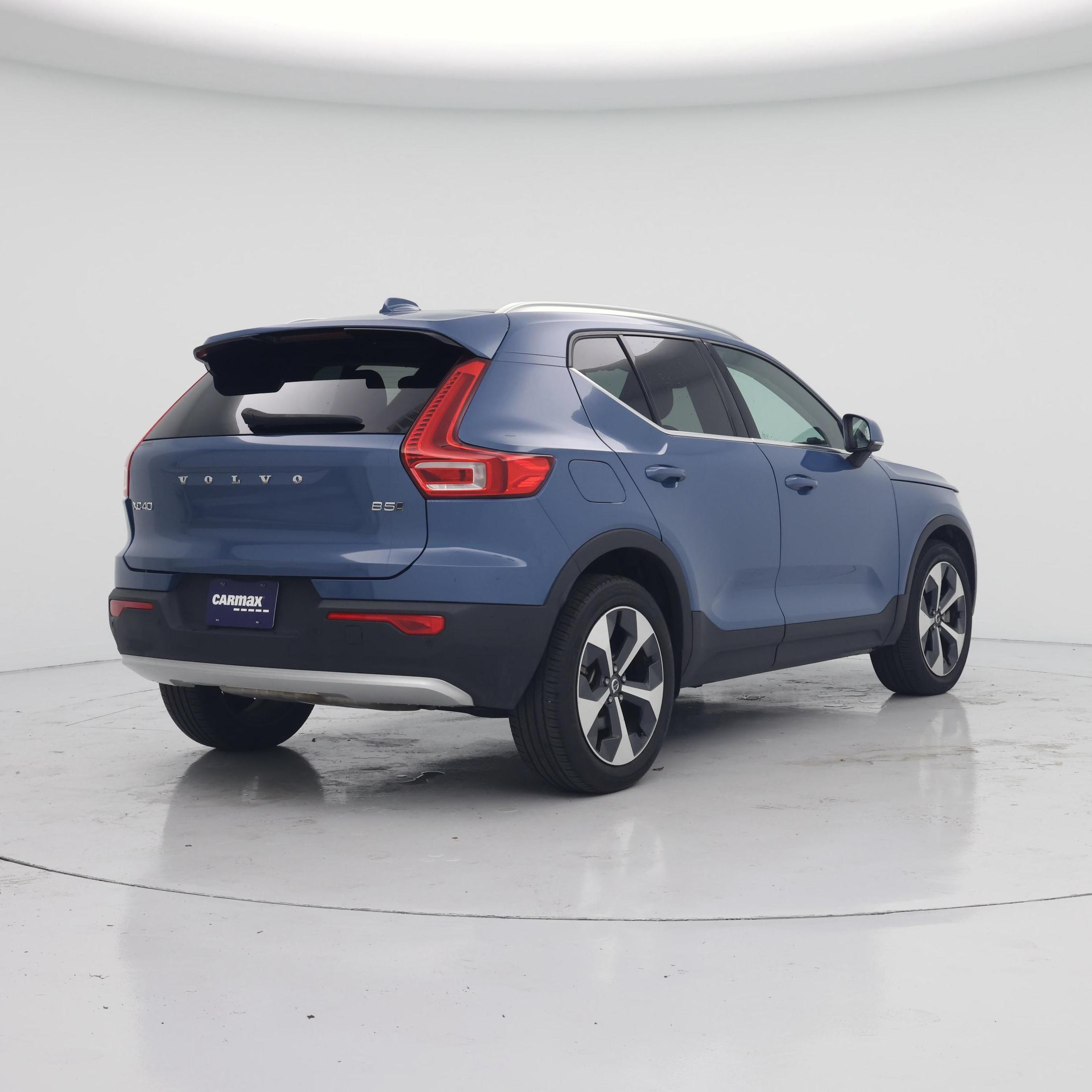 Thumbnail: 2023 Volvo XC40 - 8