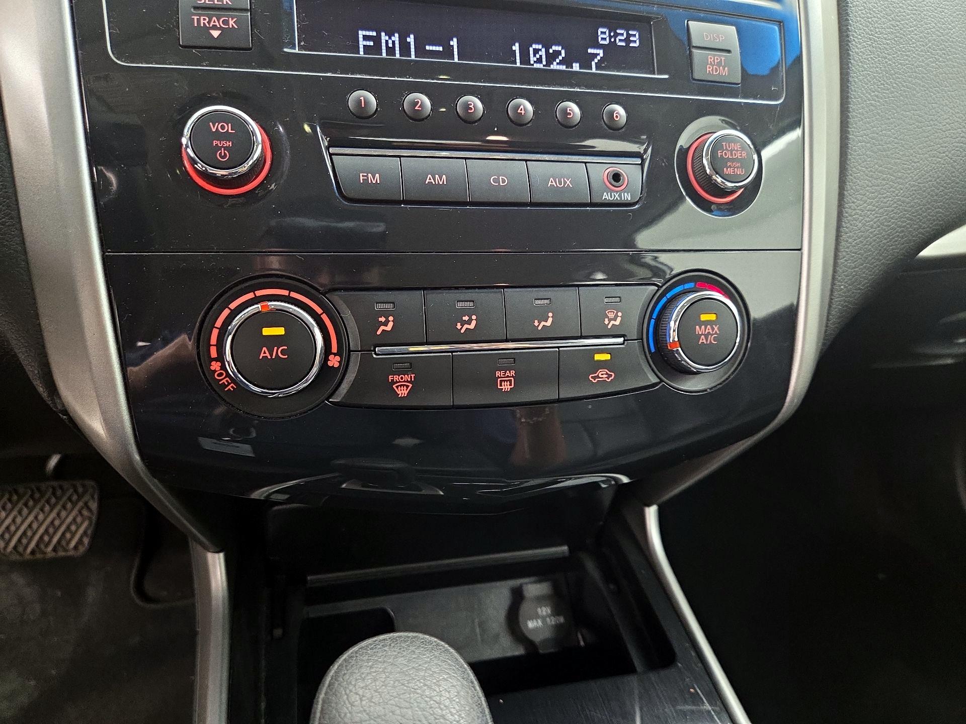 Thumbnail: 2014 Nissan Altima - 15