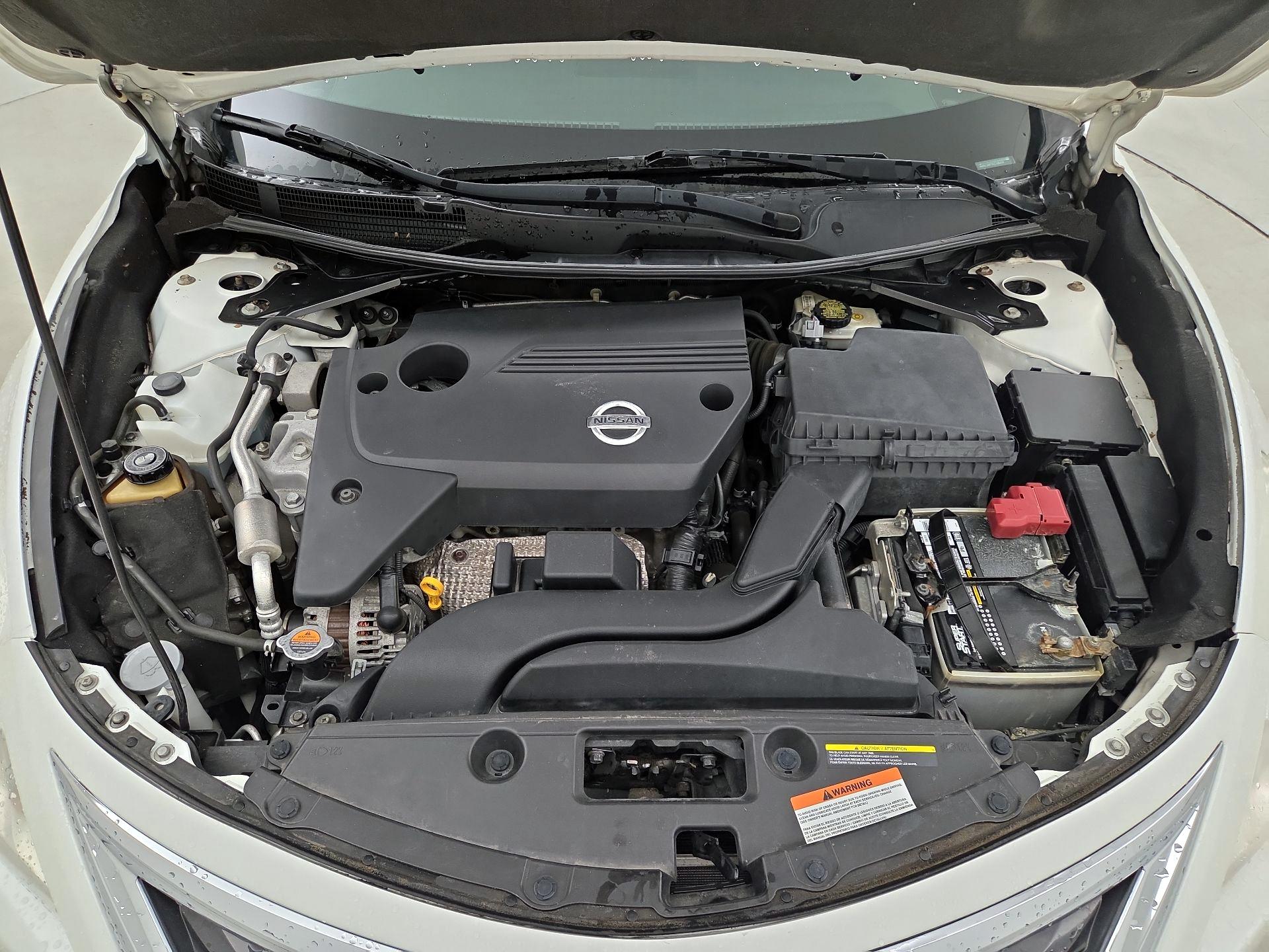 Thumbnail: 2014 Nissan Altima - 20