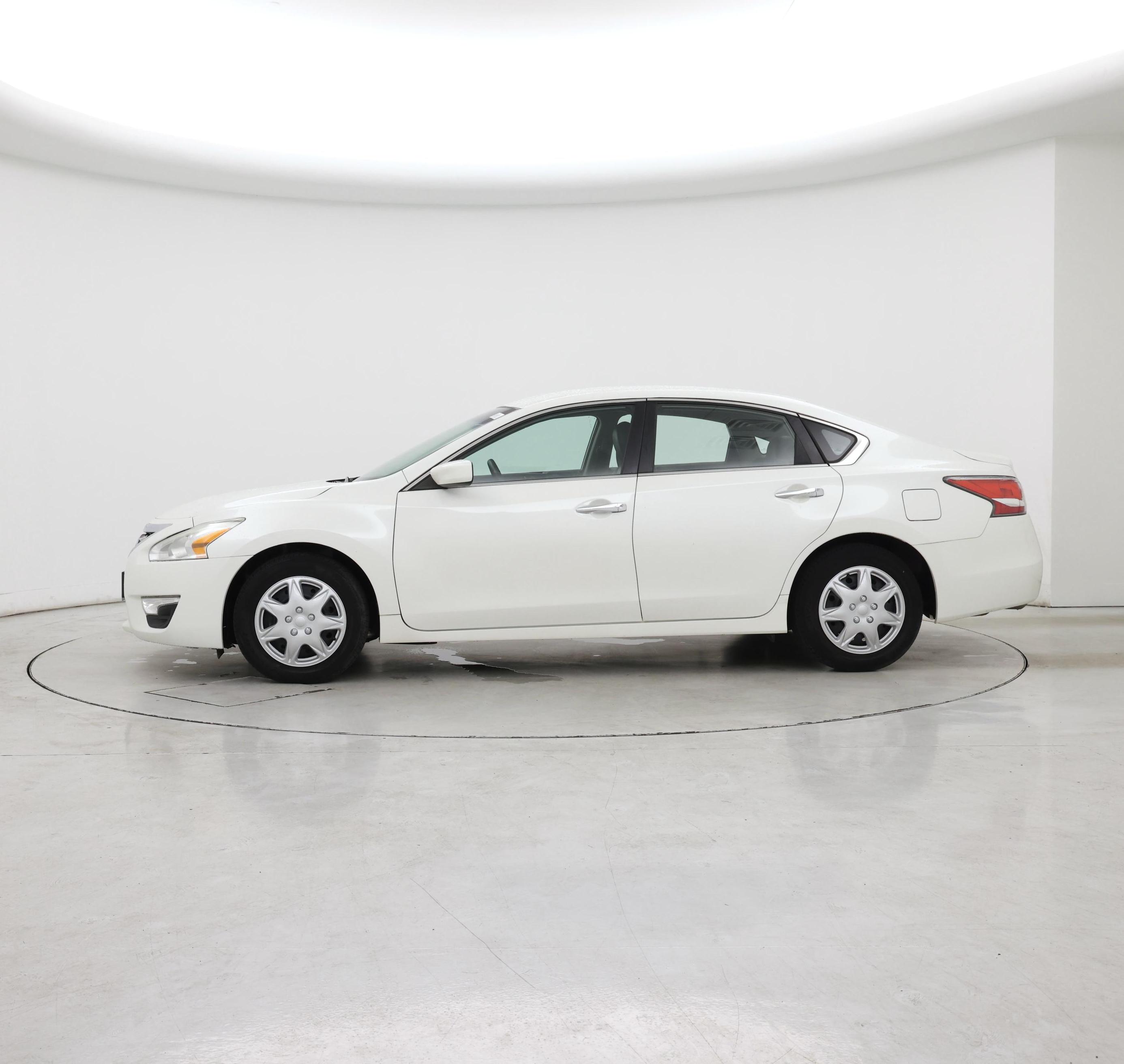 Thumbnail: 2014 Nissan Altima - 3