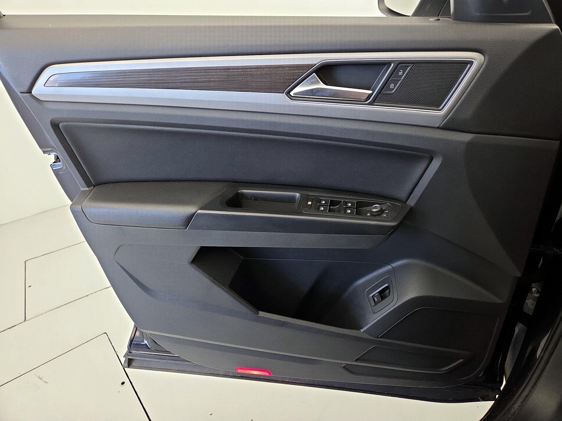 Thumbnail: 2019 Volkswagen Atlas - 12