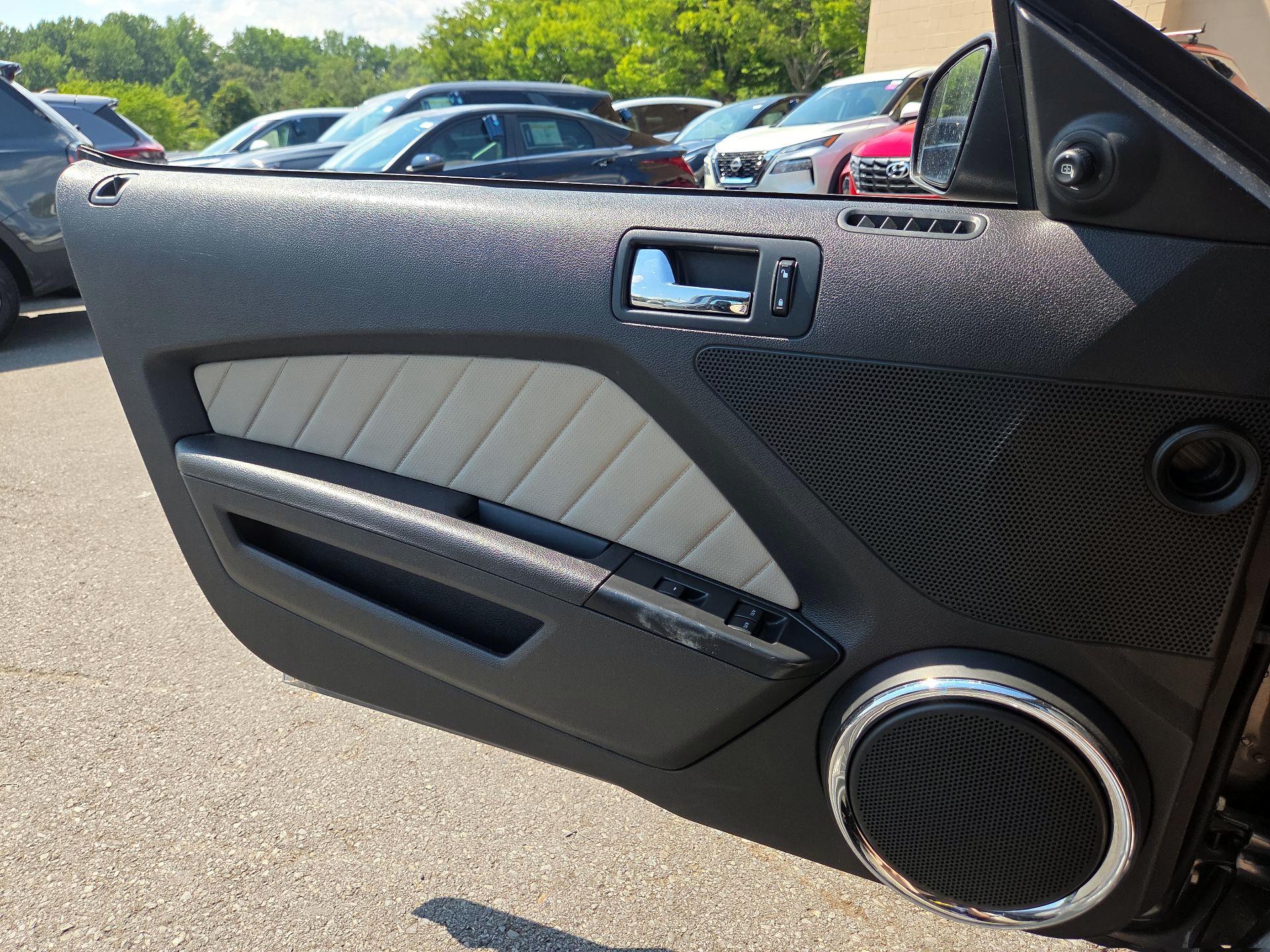 Thumbnail: 2014 Ford Mustang - 12