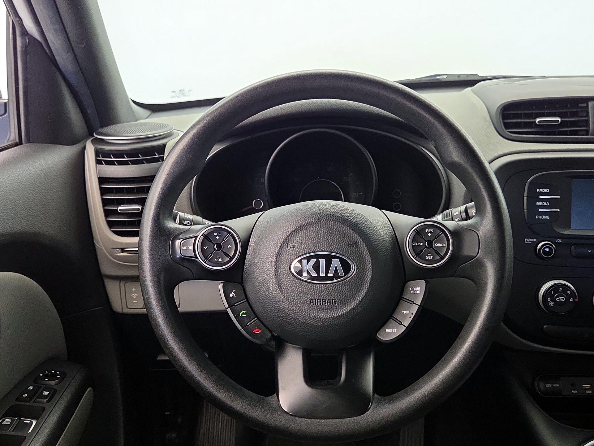 Thumbnail: 2017 Kia Soul - 10