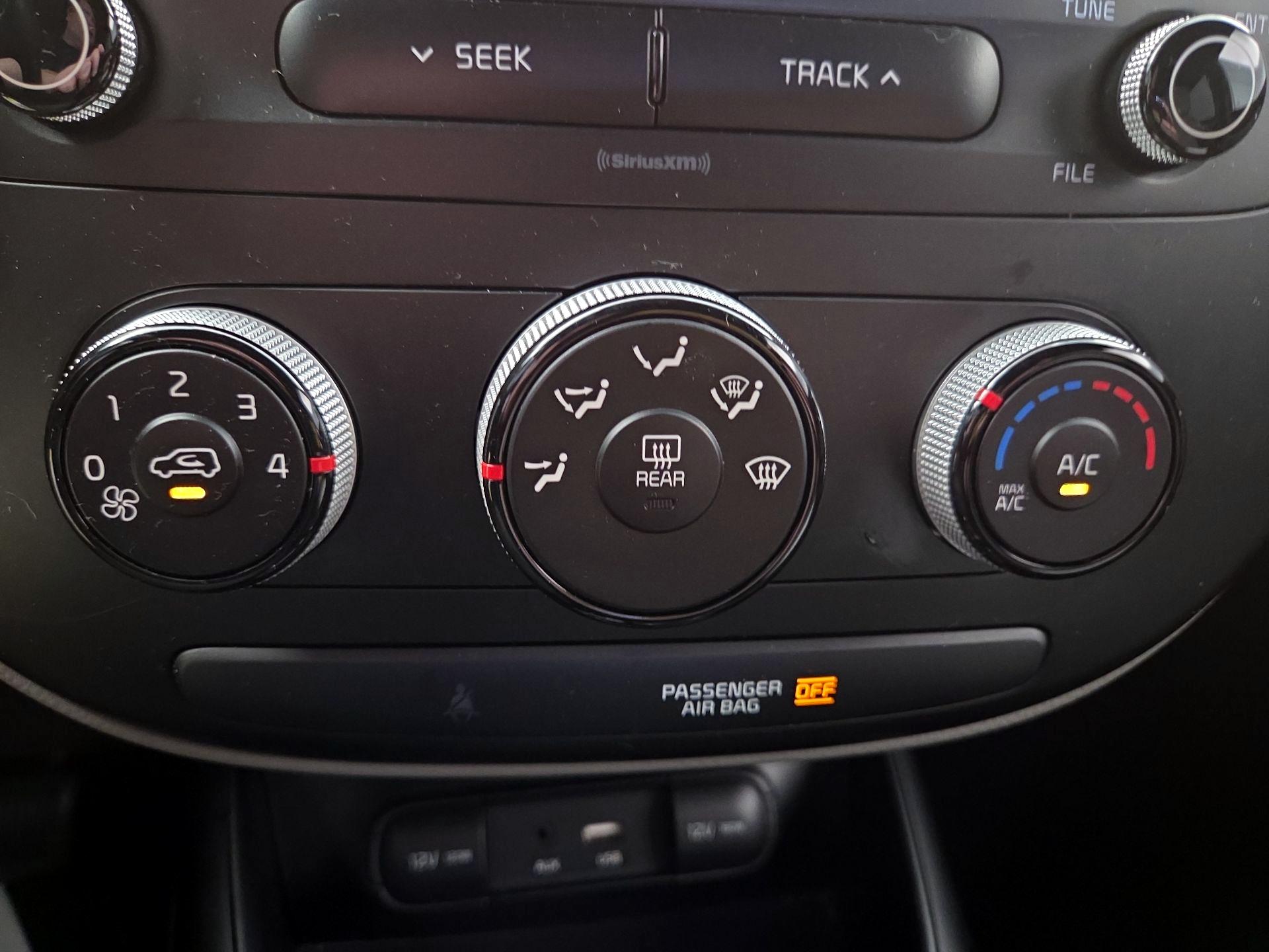 Thumbnail: 2017 Kia Soul - 16