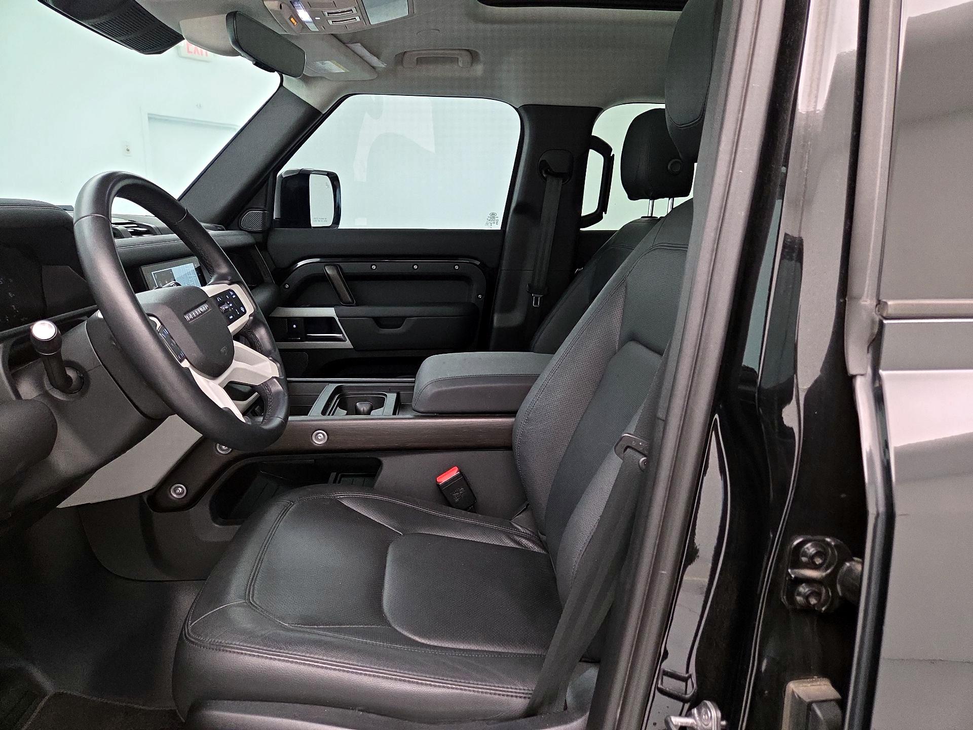 Thumbnail: 2024 Land Rover Defender - 11