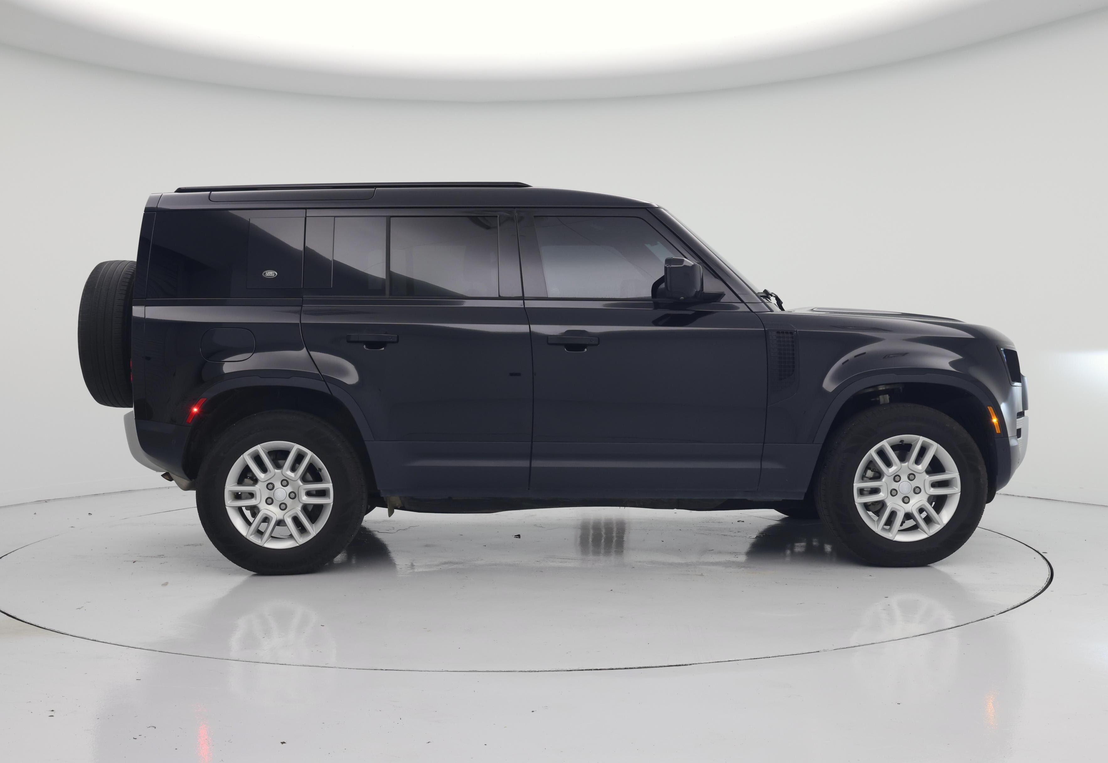Thumbnail: 2024 Land Rover Defender - 7