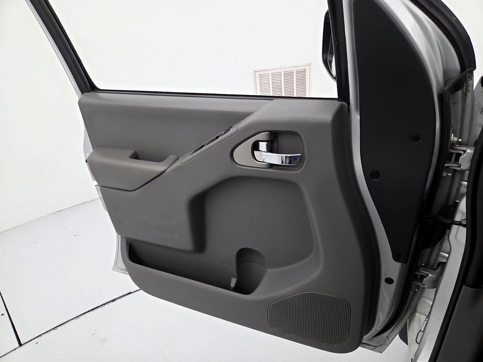 Thumbnail: 2019 Nissan Frontier - 12
