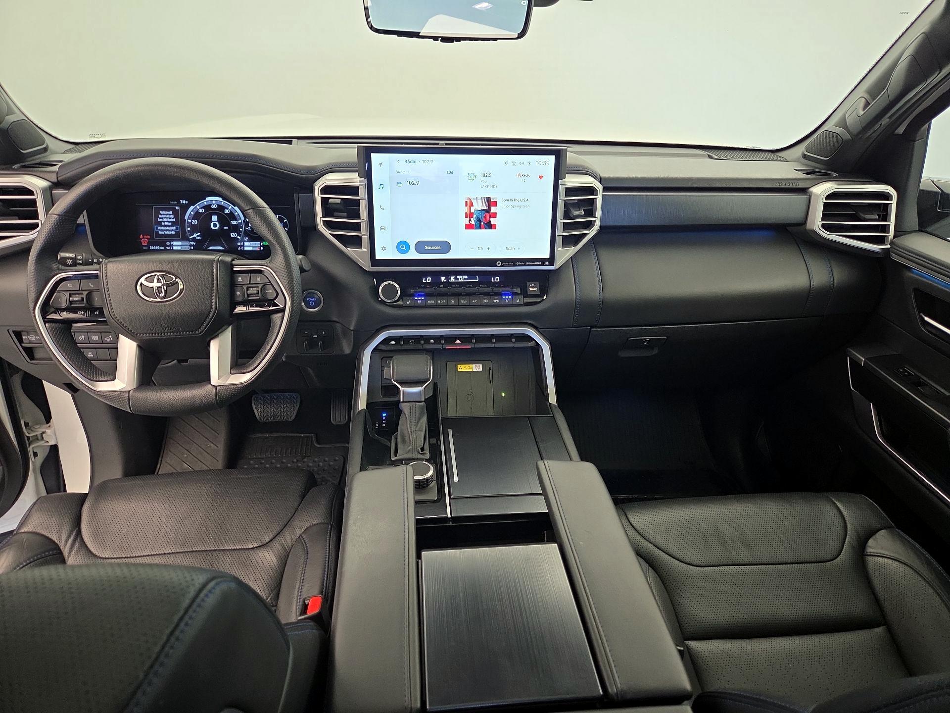 Thumbnail: 2023 Toyota Sequoia - 9