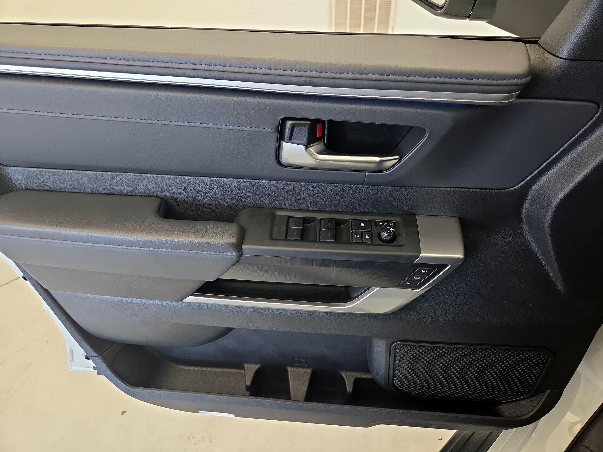 Thumbnail: 2023 Toyota Sequoia - 12