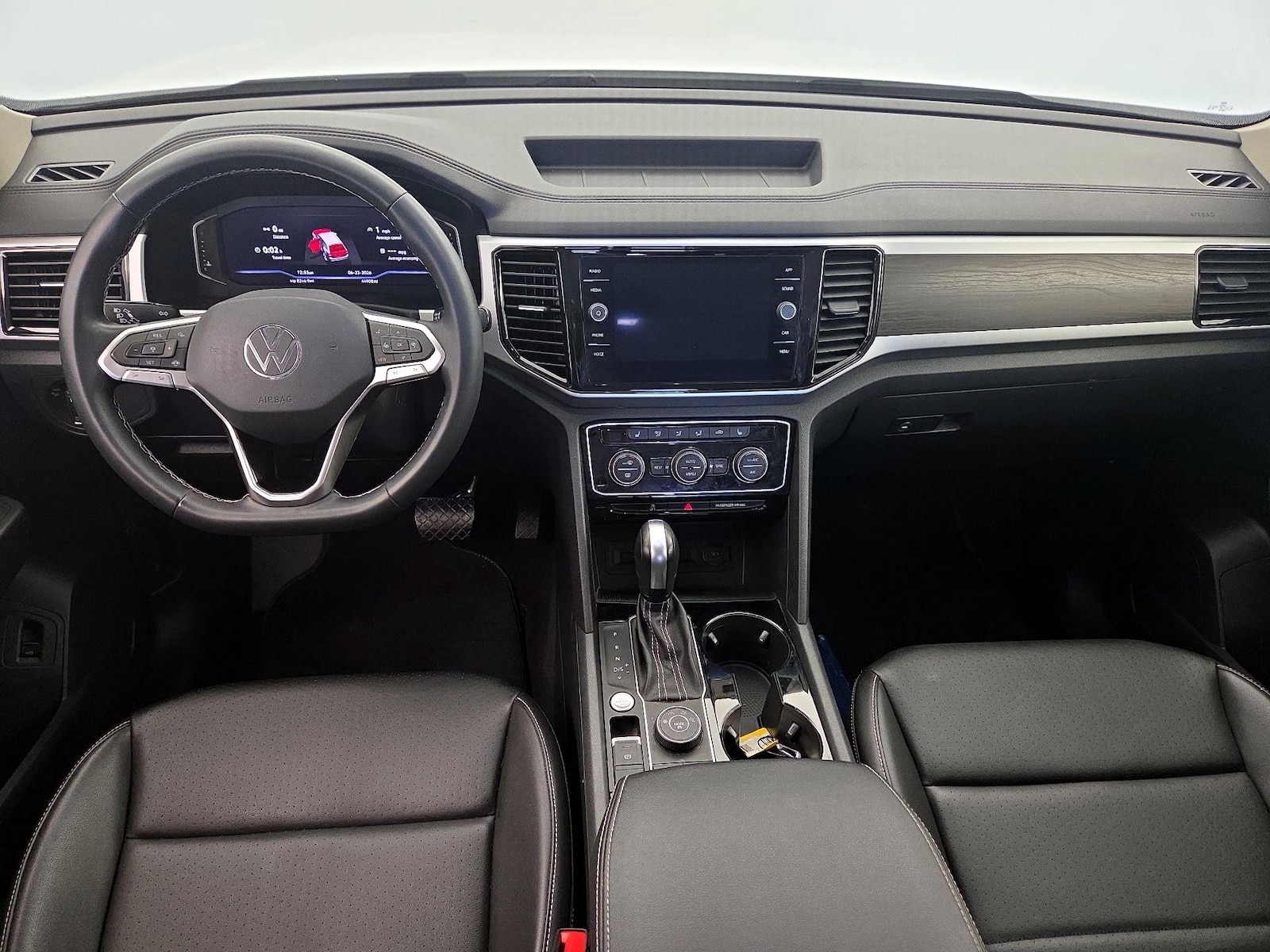 2022 Volkswagen Atlas SE w/Tech - Photo 10