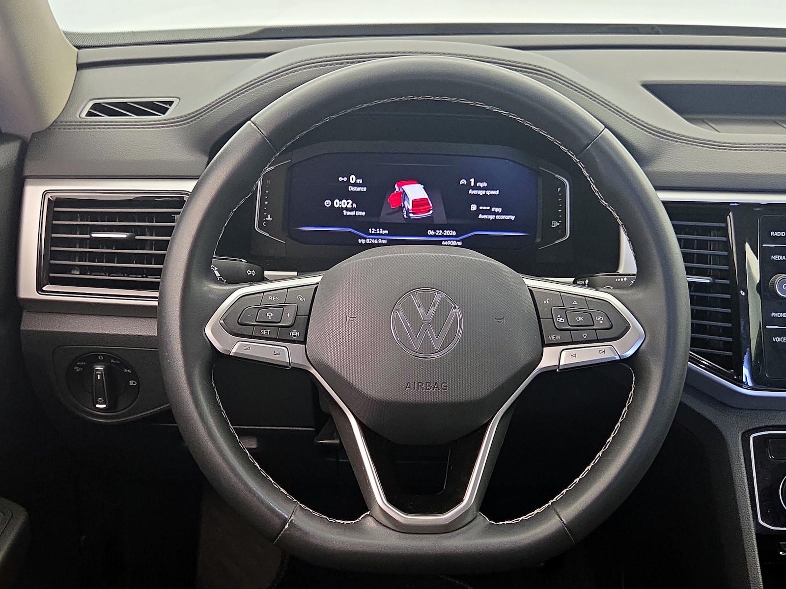 2022 Volkswagen Atlas SE w/Tech - Photo 11