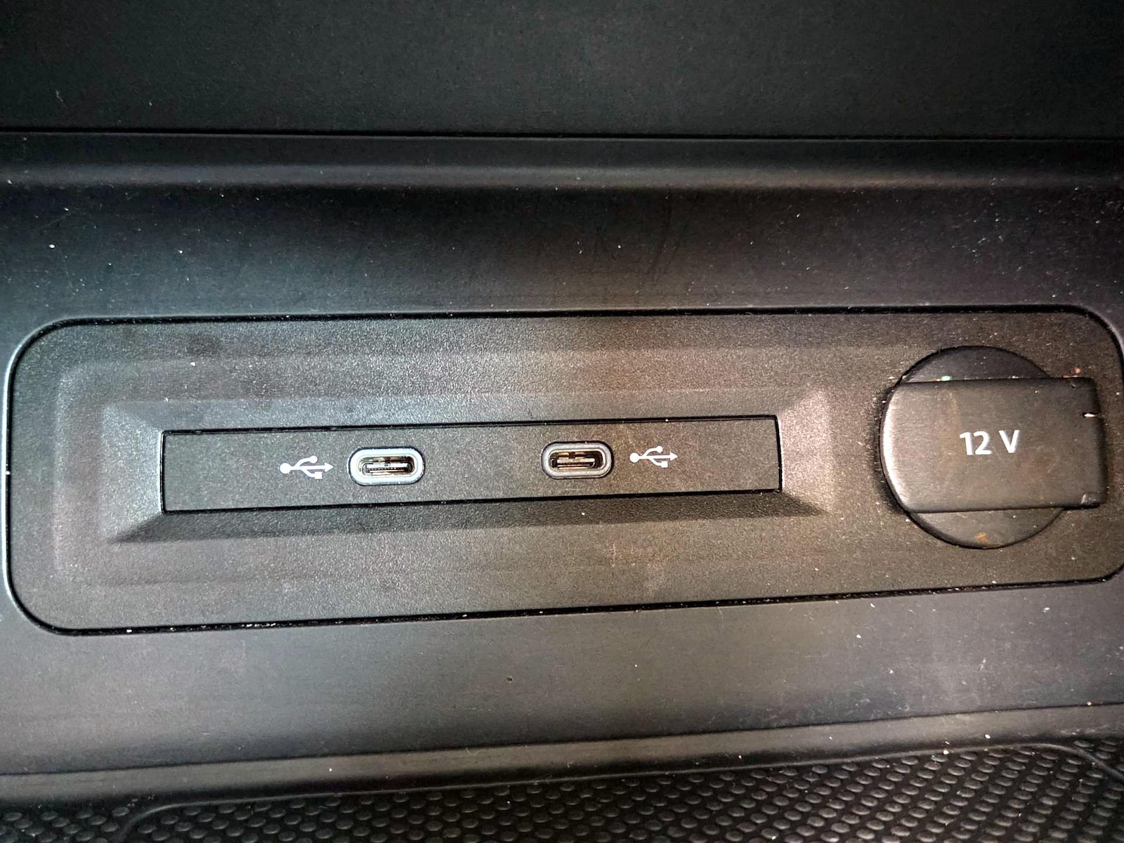 2022 Volkswagen Atlas SE w/Tech - Photo 19