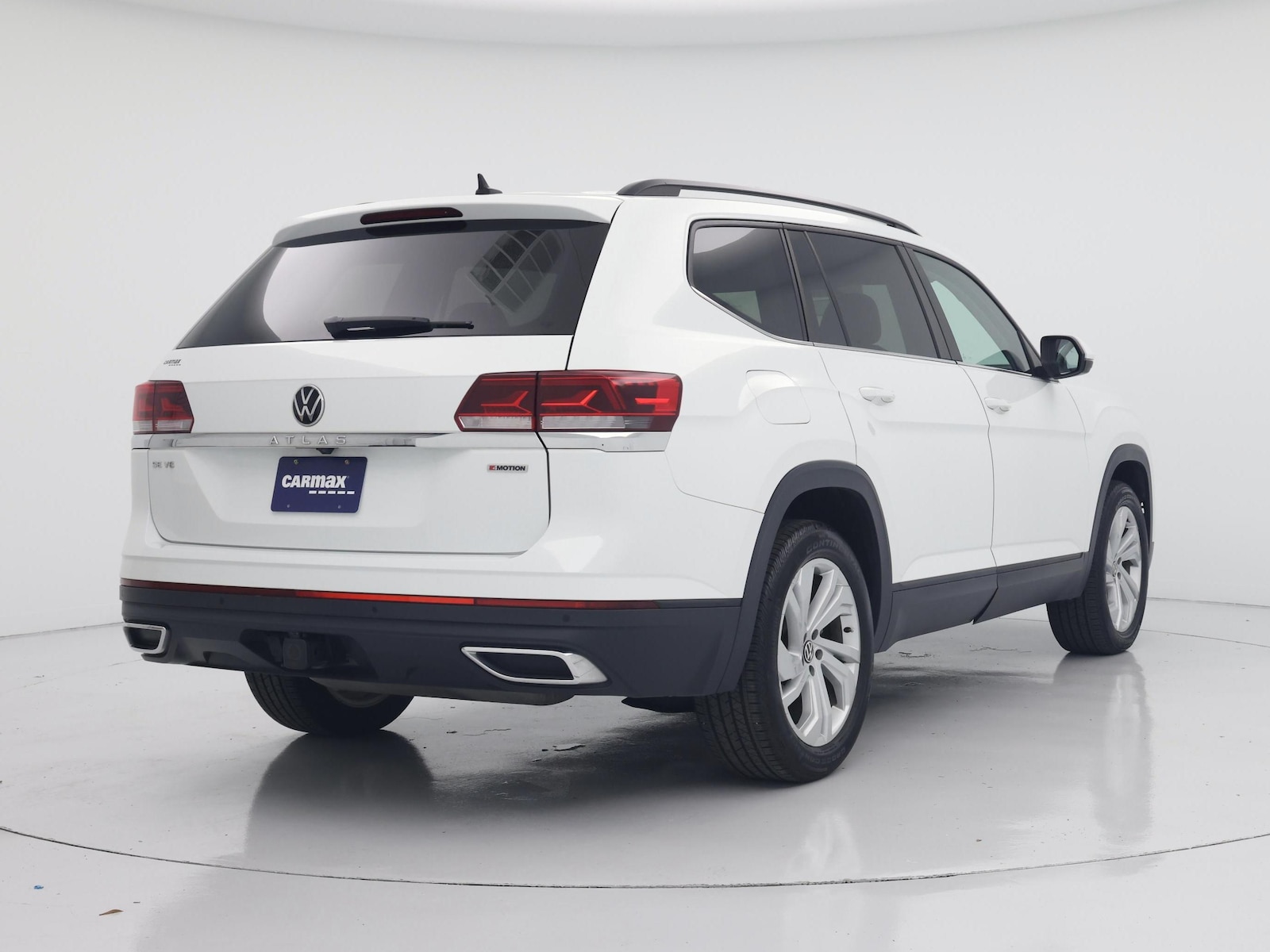 2022 Volkswagen Atlas SE w/Tech - Photo 9