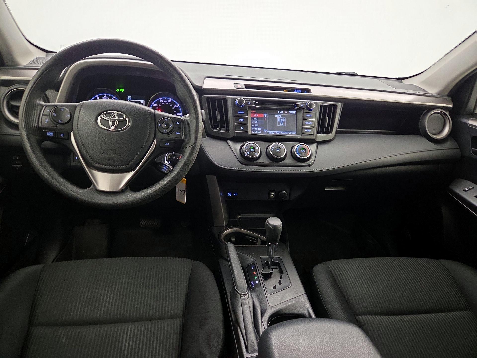 Thumbnail: 2018 Toyota RAV4 - 9
