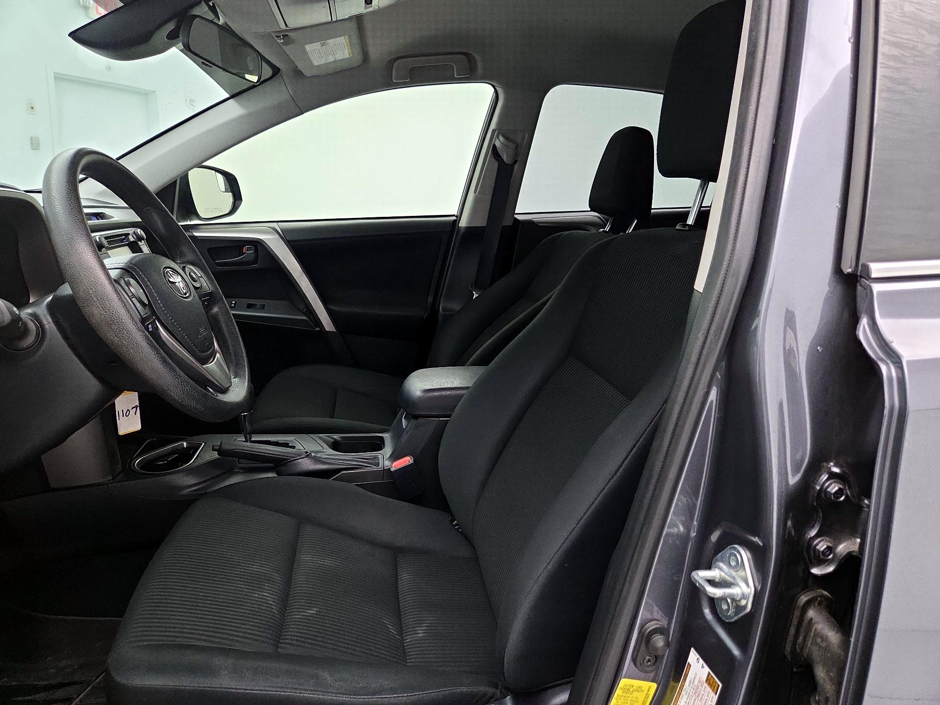 Thumbnail: 2018 Toyota RAV4 - 11