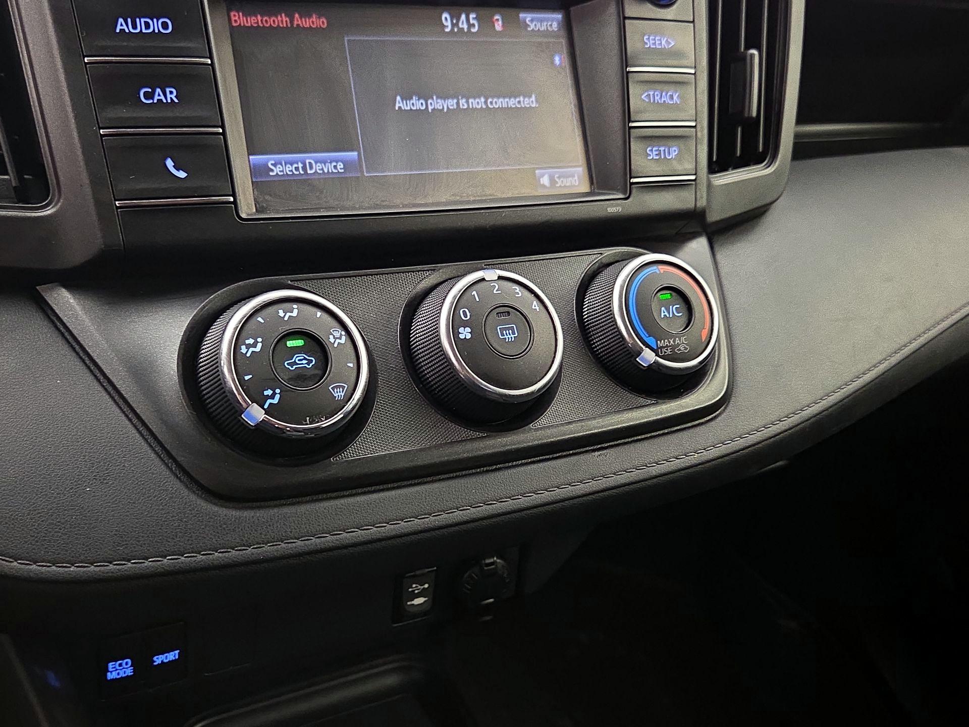 Thumbnail: 2018 Toyota RAV4 - 16